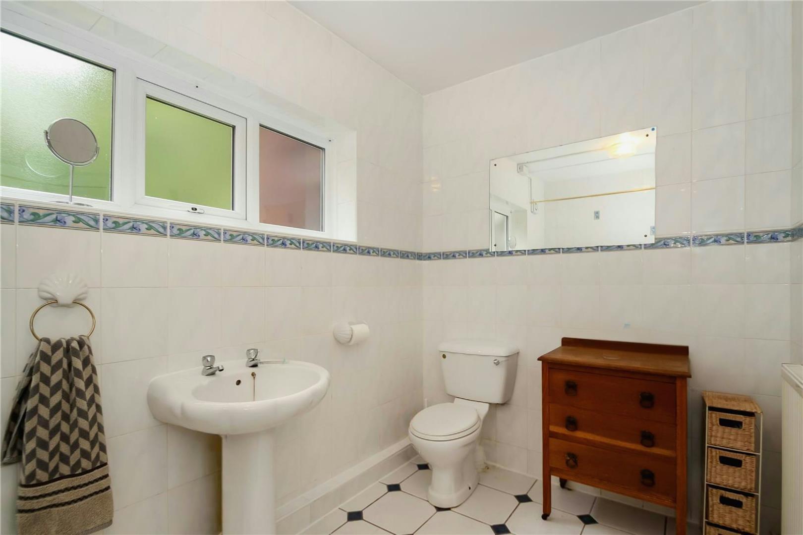 2 bed apartment to rent in Suffolk Road, Altrincham  - Property Image 10