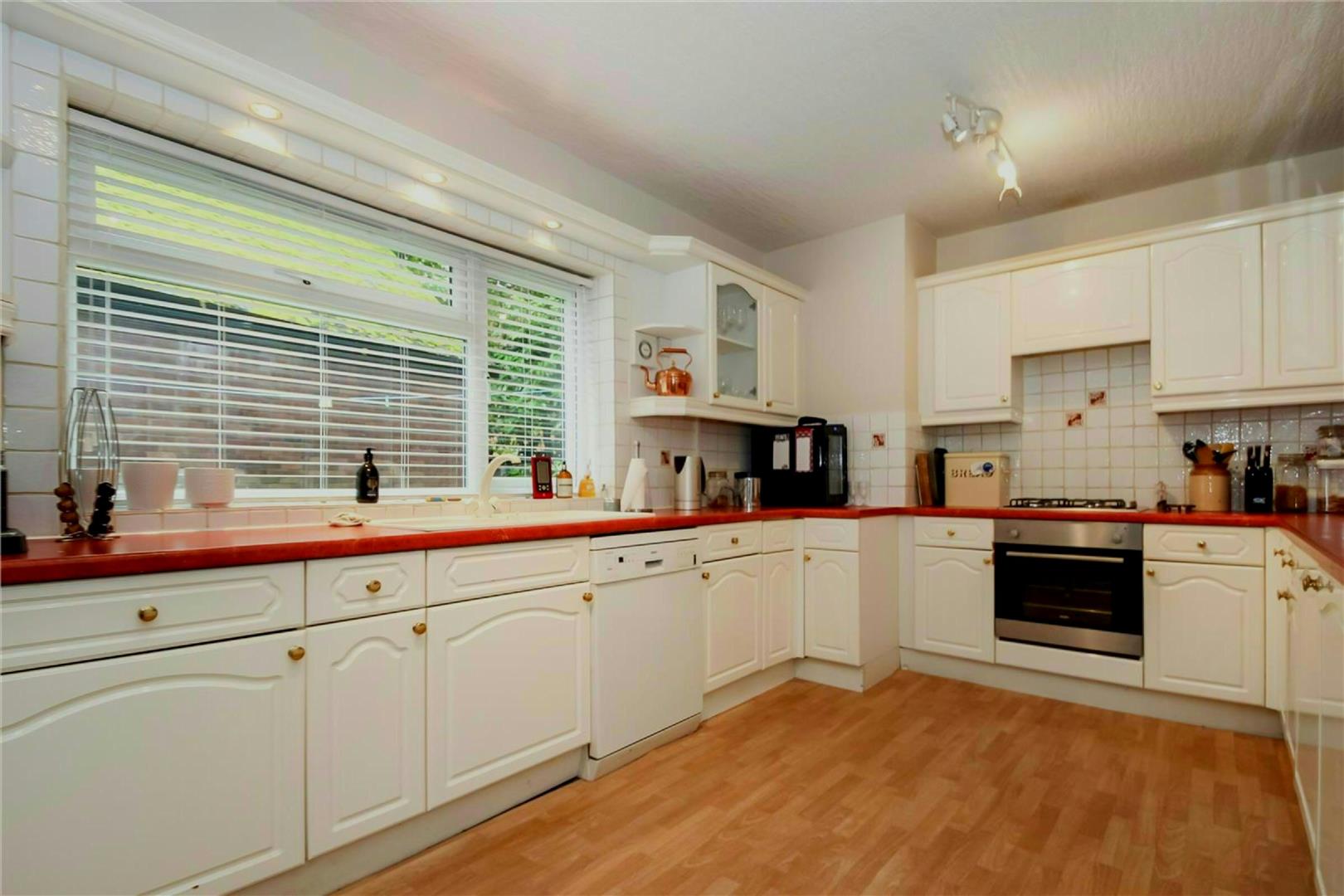2 bed apartment to rent in Suffolk Road, Altrincham  - Property Image 6