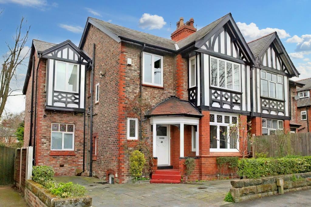 4 bed semi-detached house to rent in Westgate, Altrincham, WA15