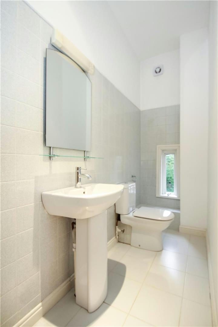 2 bed apartment to rent in St. Margarets Road, Altrincham  - Property Image 20