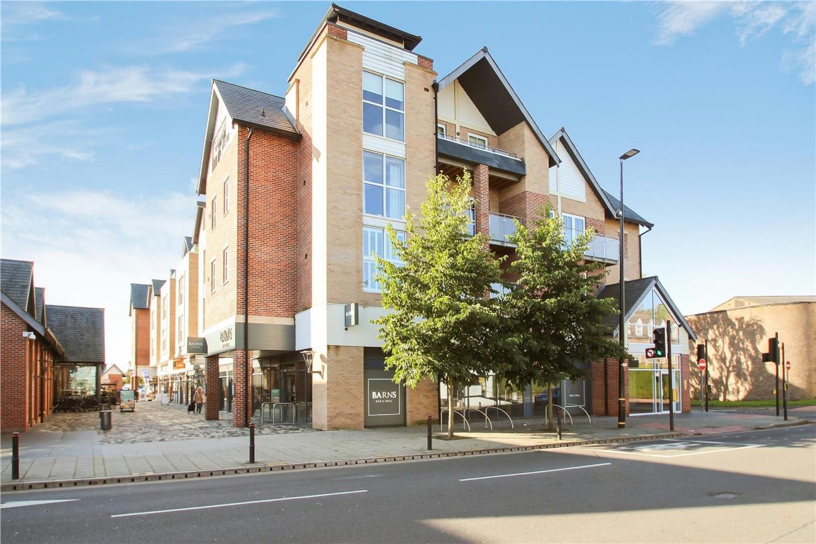 3 bed apartment for sale in Hale Road, Altrincham - Property Image 1