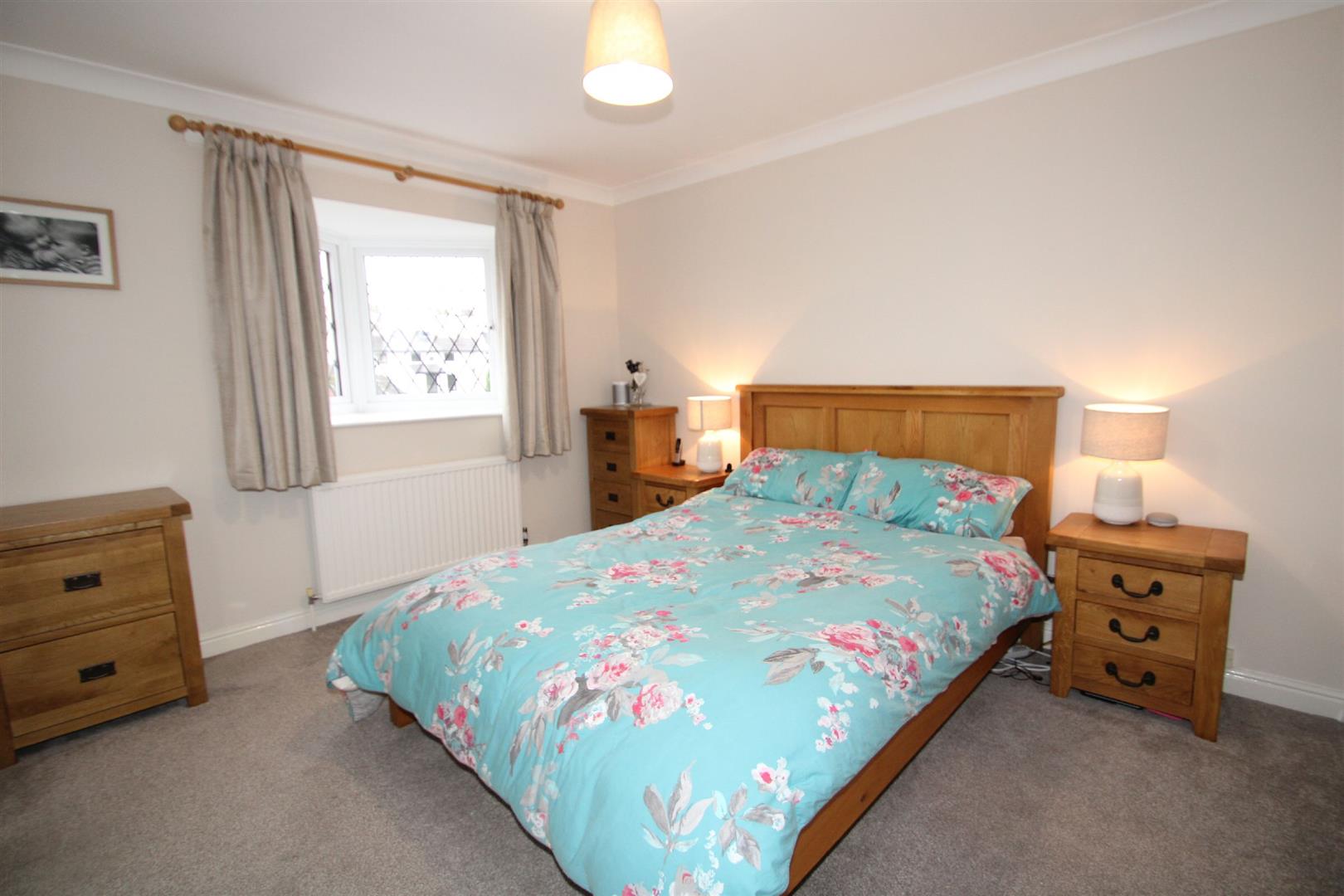 4 bed town house to rent in Ash Grove, Altrincham  - Property Image 17