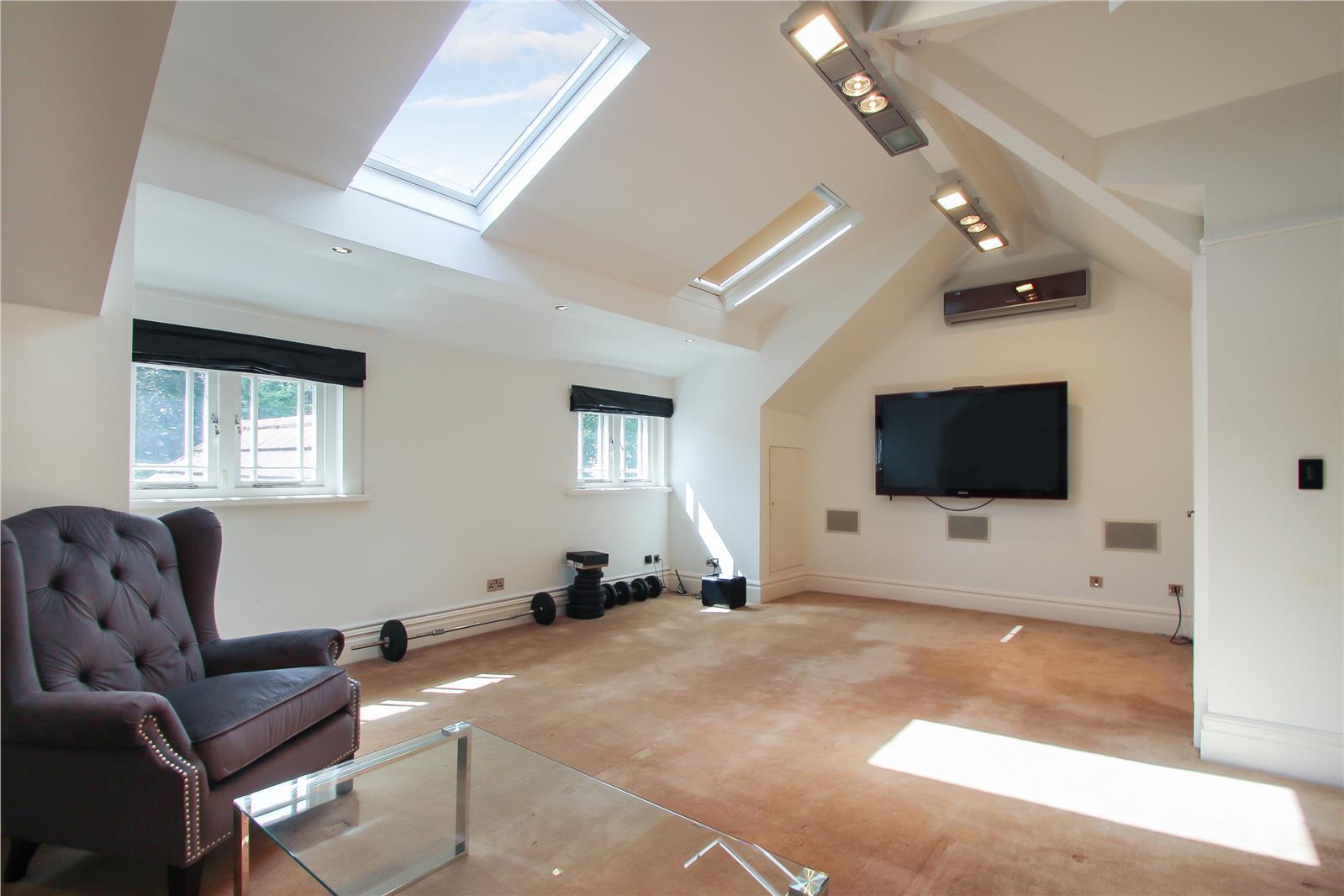 5 bed detached house to rent in Hargate Drive, Altrincham  - Property Image 55