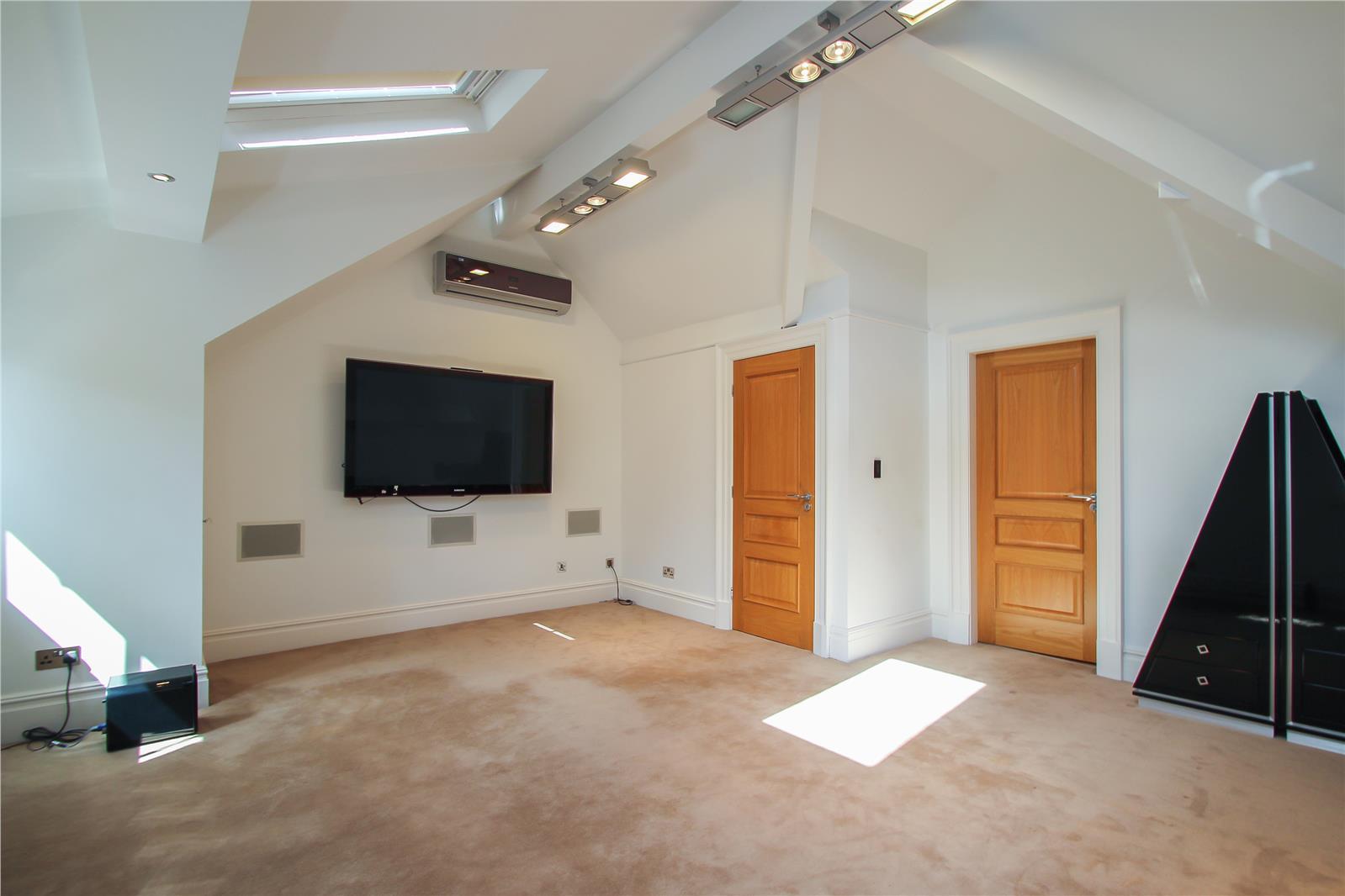 5 bed detached house to rent in Hargate Drive, Altrincham  - Property Image 57