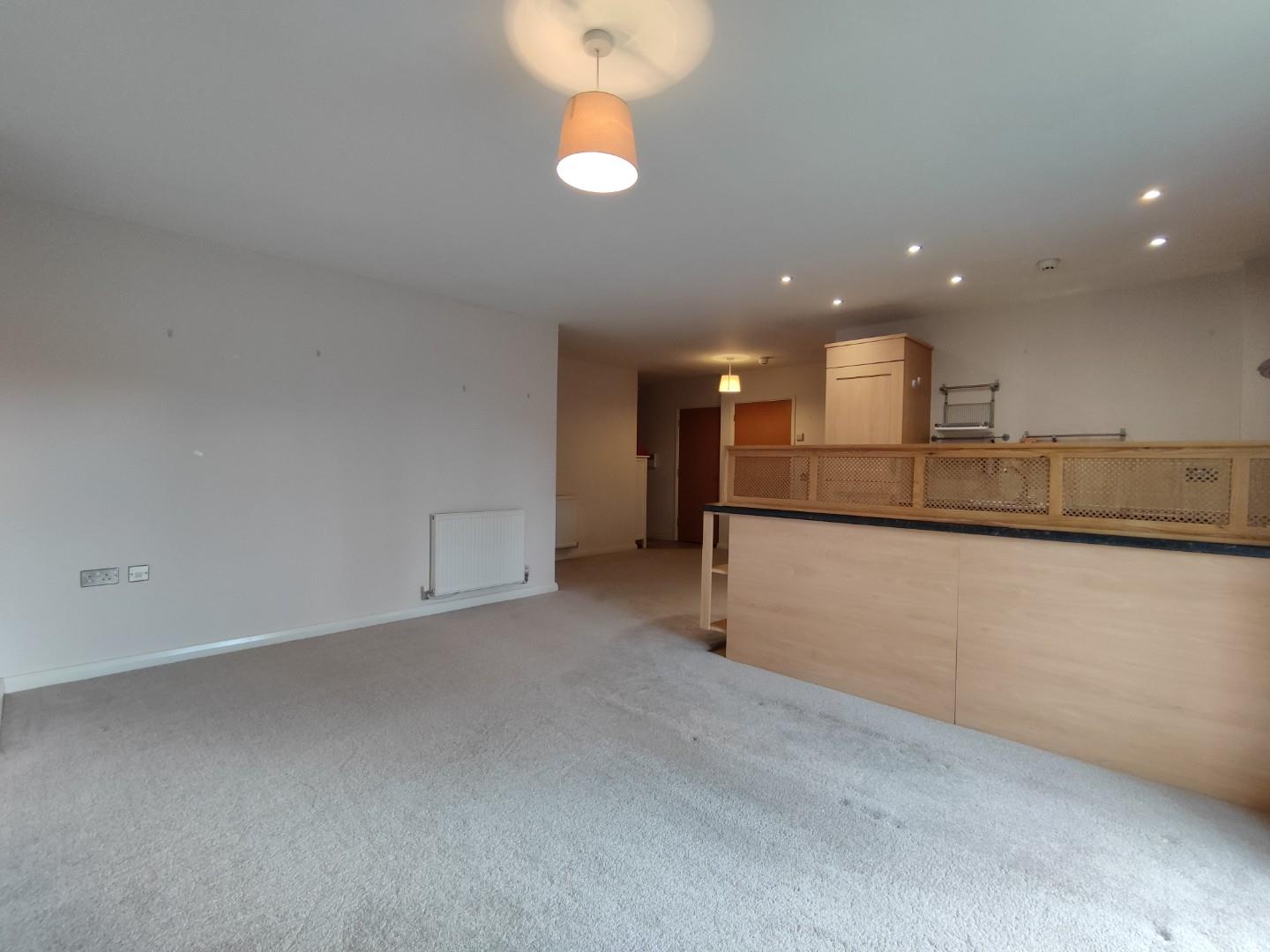 2 bed apartment to rent in Romana Square, Altrincham  - Property Image 4