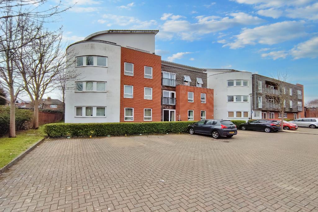 2 bed apartment to rent in Romana Square, Altrincham - Property Image 1