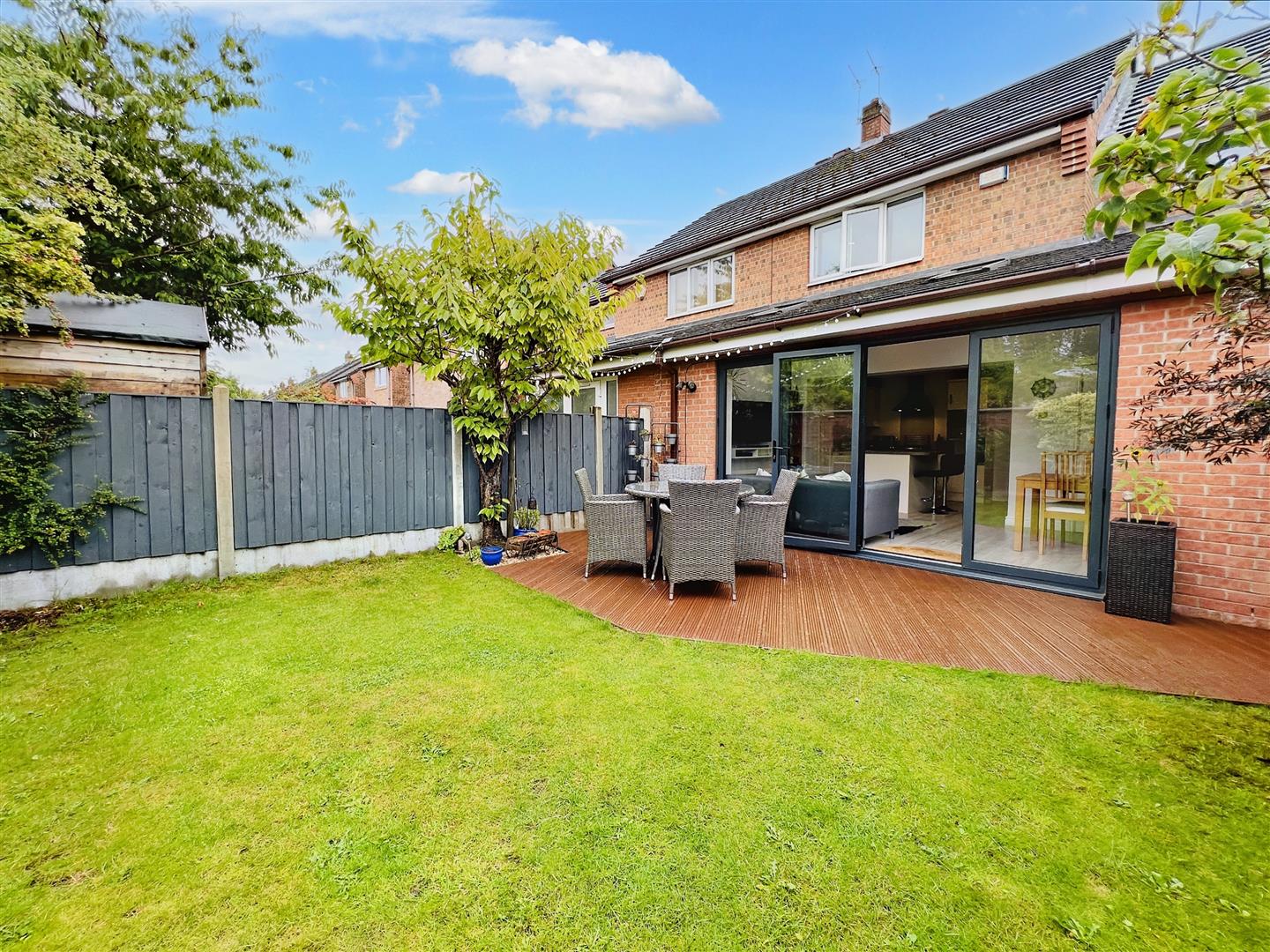 3 bed mews house for sale in Emery Close, Altrincham  - Property Image 29