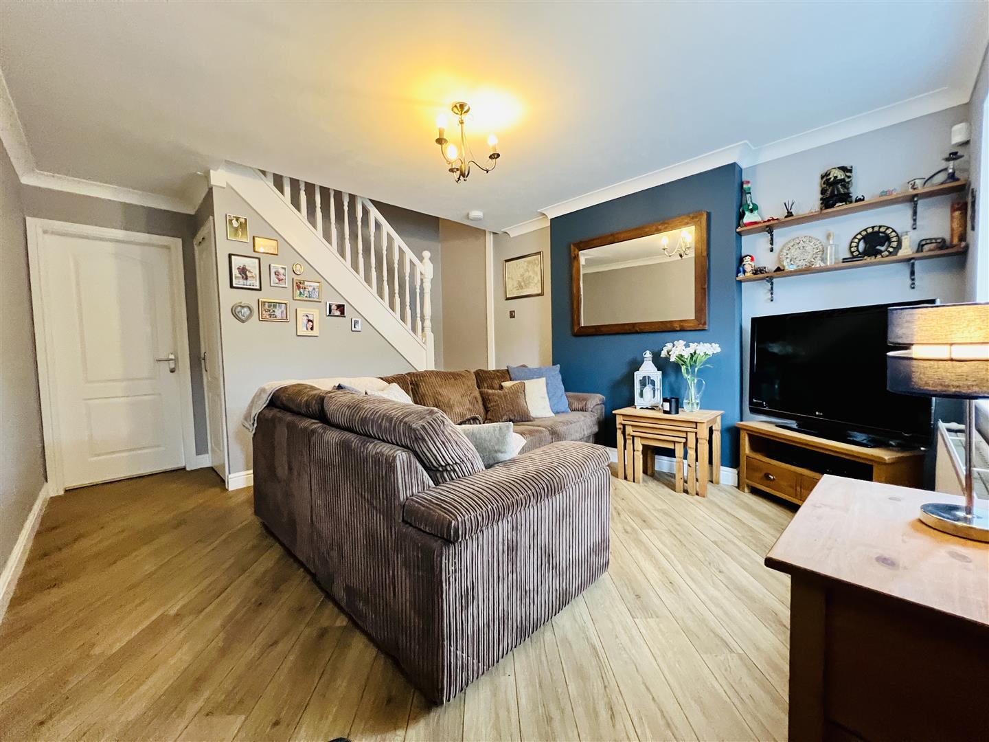 3 bed mews house for sale in Emery Close, Altrincham  - Property Image 5