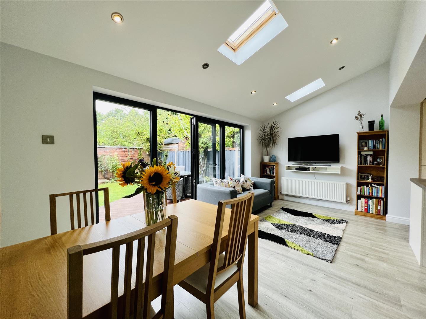 3 bed mews house for sale in Emery Close, Altrincham  - Property Image 14
