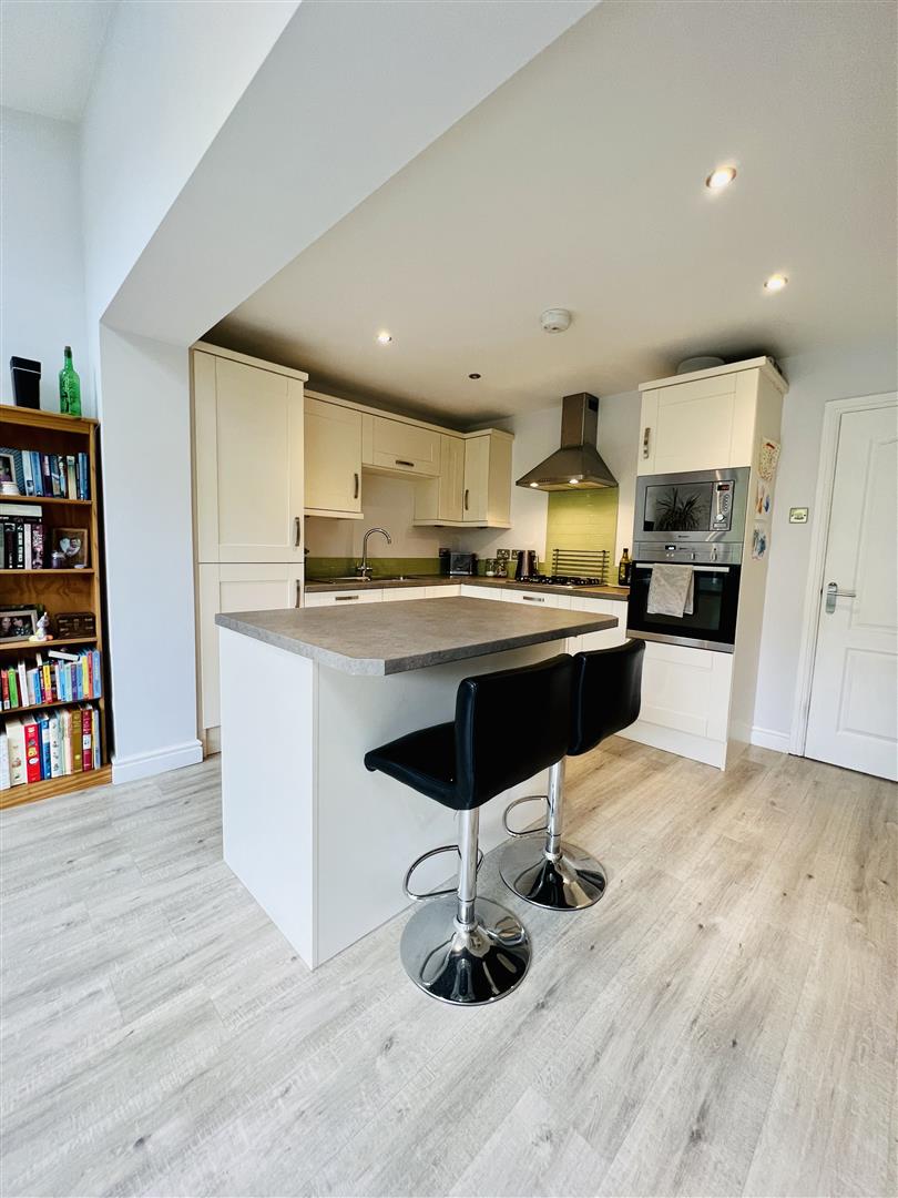 3 bed mews house for sale in Emery Close, Altrincham  - Property Image 12