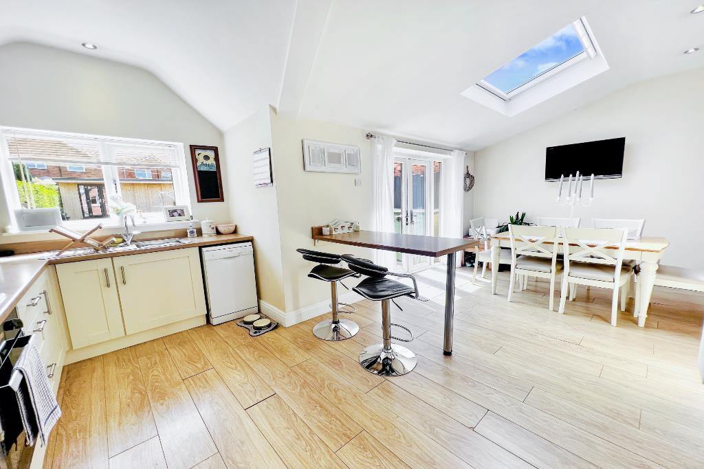 3 bed semi-detached house for sale in Perry Road, Altrincham  - Property Image 3