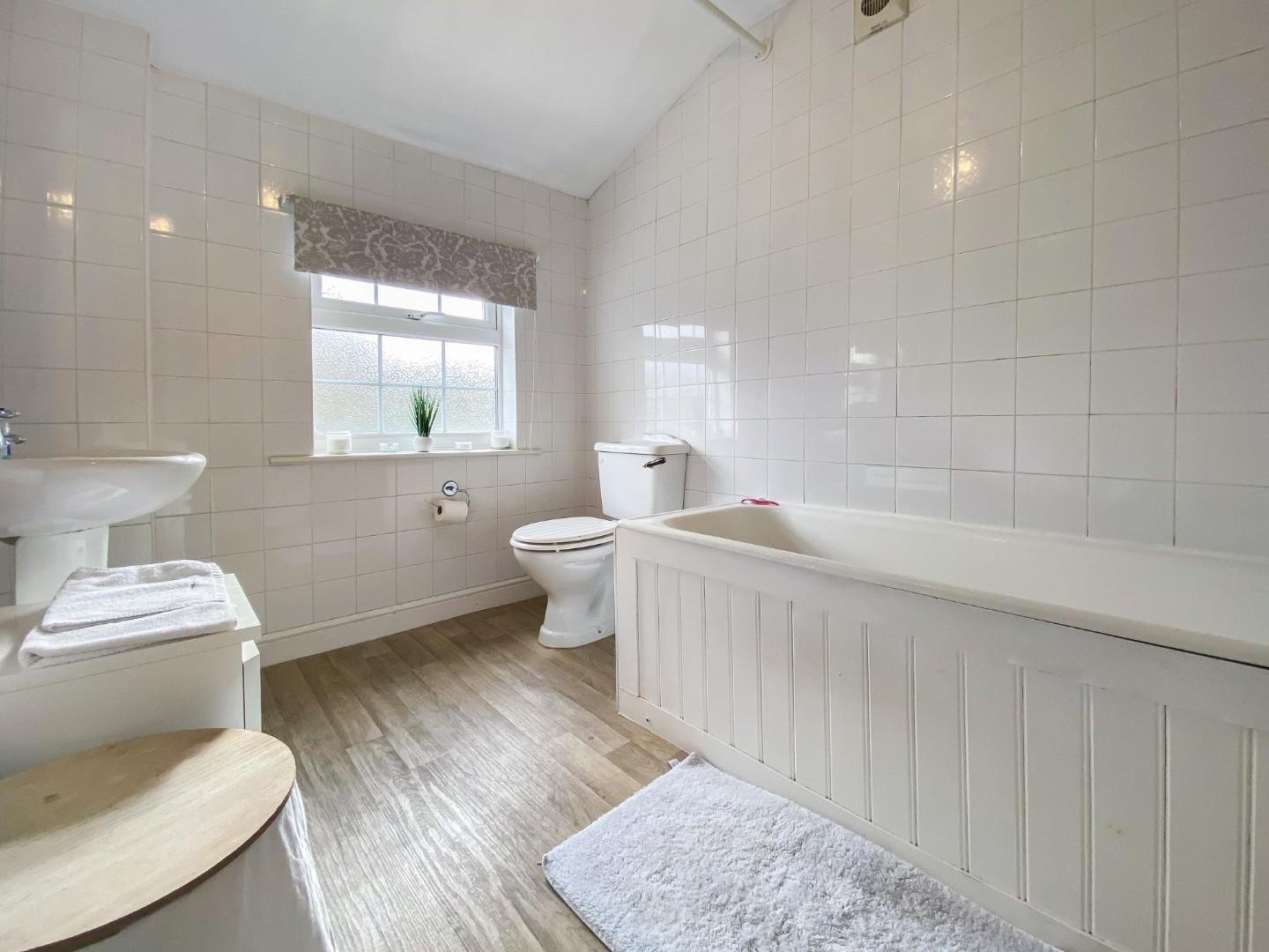 2 bed terraced house to rent in Grove Lane, Altrincham  - Property Image 13