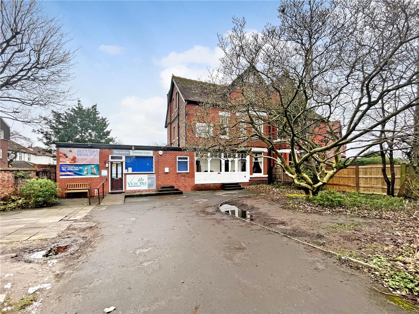6 bed semi-detached house for sale in Cecil Avenue, Sale, M33