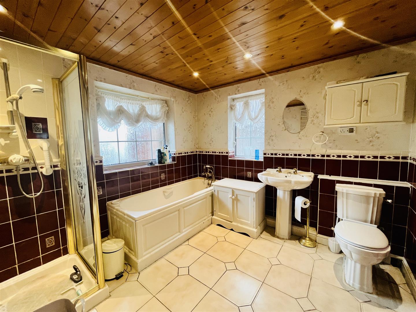 3 bed bungalow for sale in Shay Lane, Altrincham  - Property Image 19