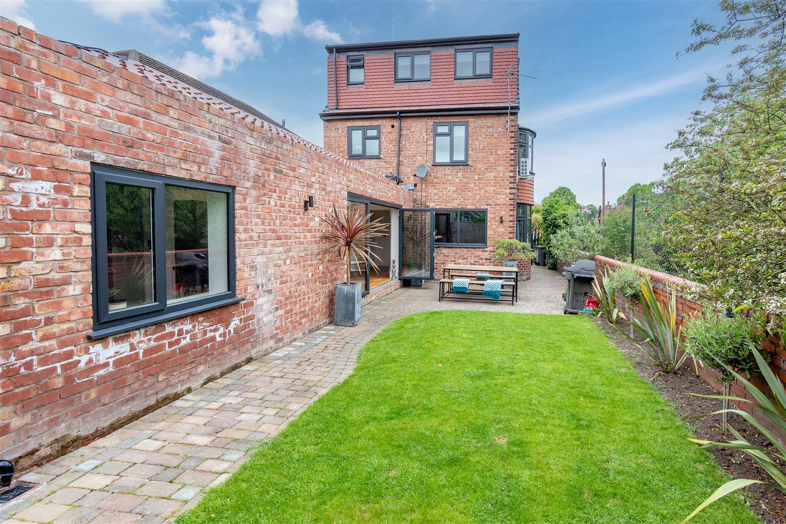 4 bed detached house for sale in Queens Road, Altrincham  - Property Image 39