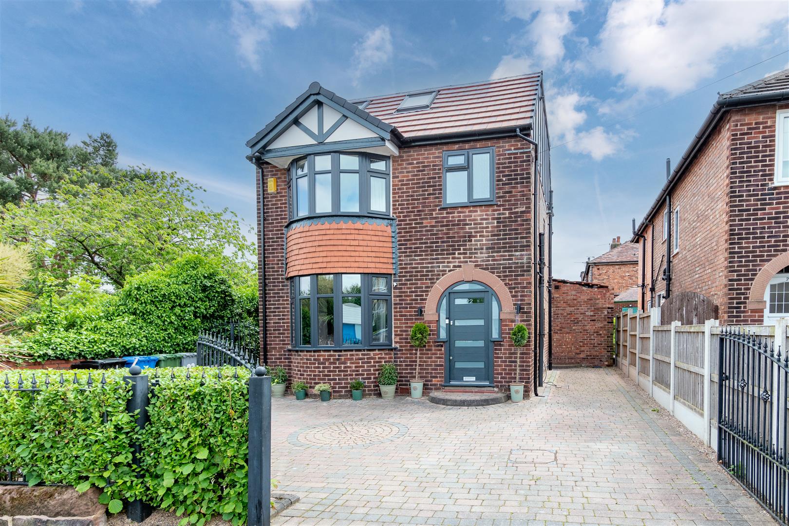 4 bed detached house for sale in Queens Road, Altrincham  - Property Image 2