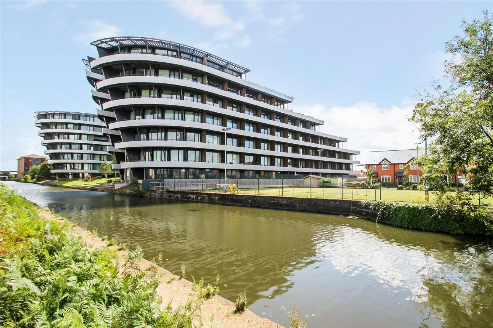 2 bed apartment to rent in Woodfield Road, Altrincham (ref 497154