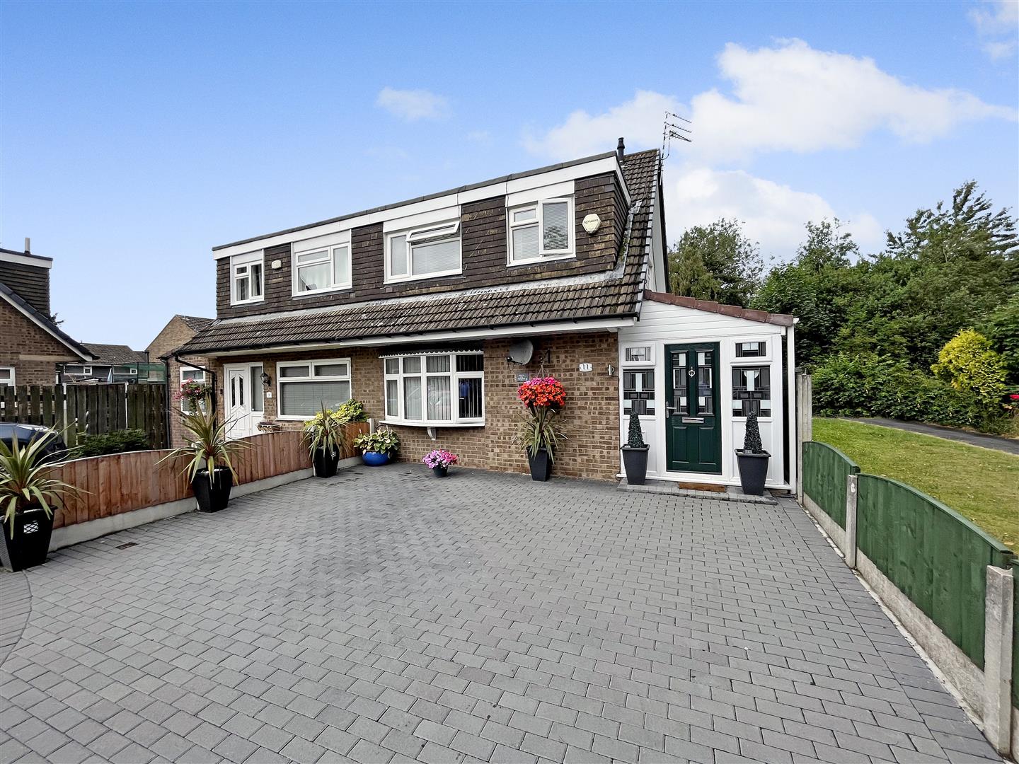 3 bed semi-detached house for sale in Shenton Park Avenue, Sale - Property Image 1