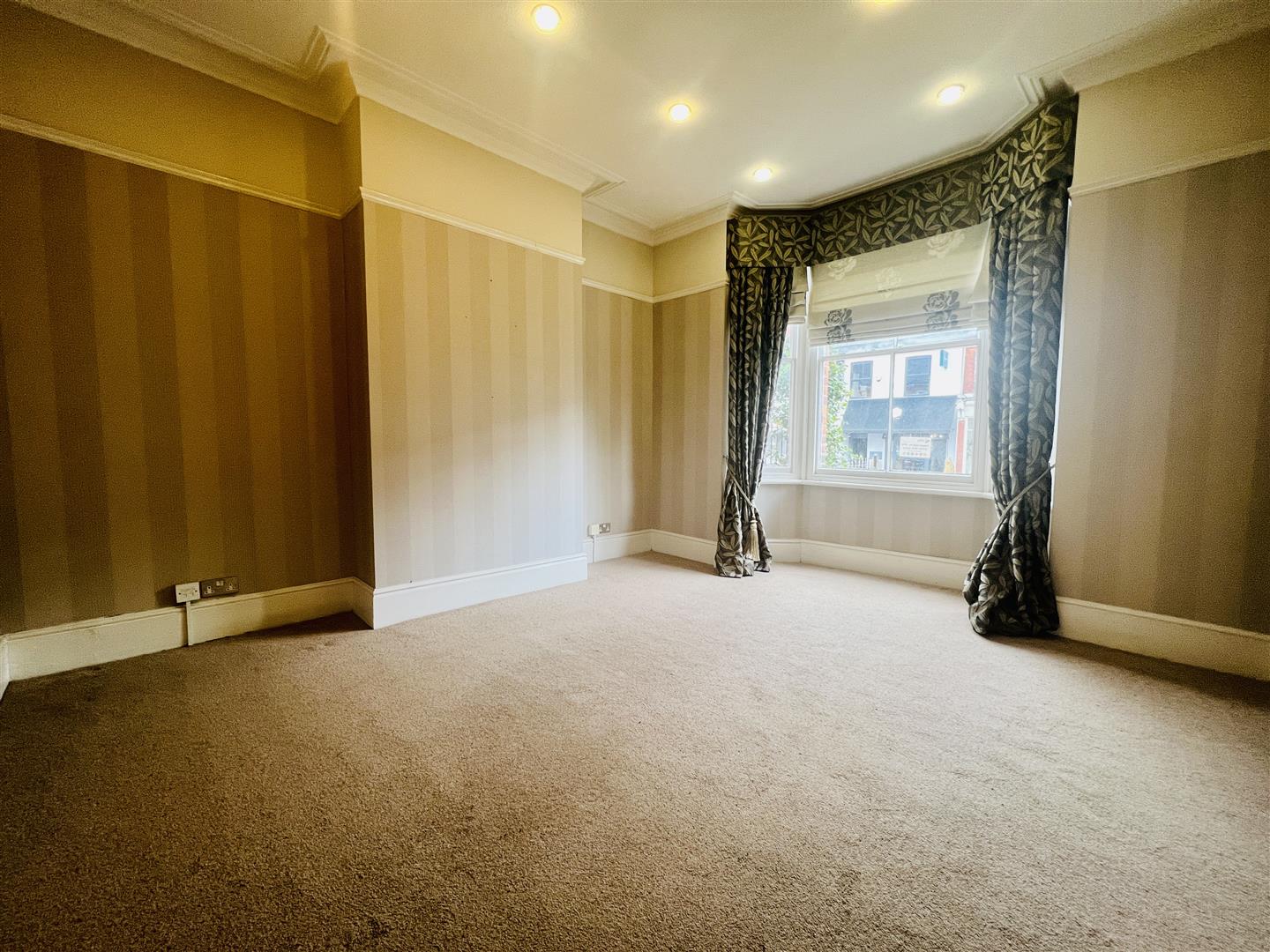 4 bed terraced house for sale in Oxford Road, Altrincham  - Property Image 3