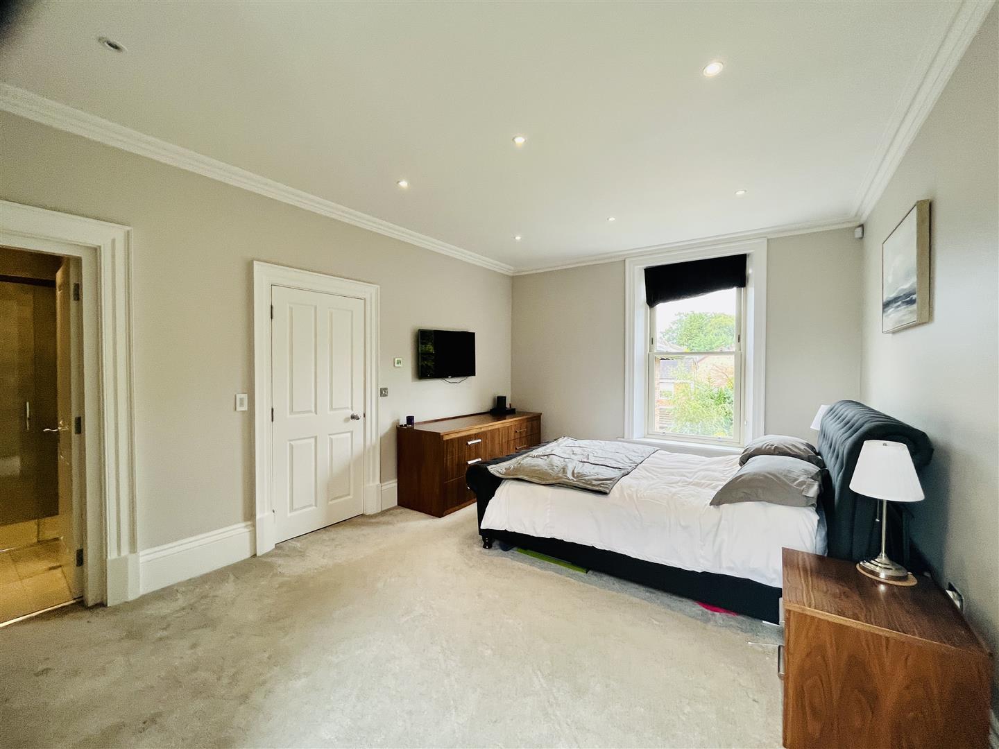 2 bed apartment for sale in 58-60 Stamford Road, Altrincham  - Property Image 4