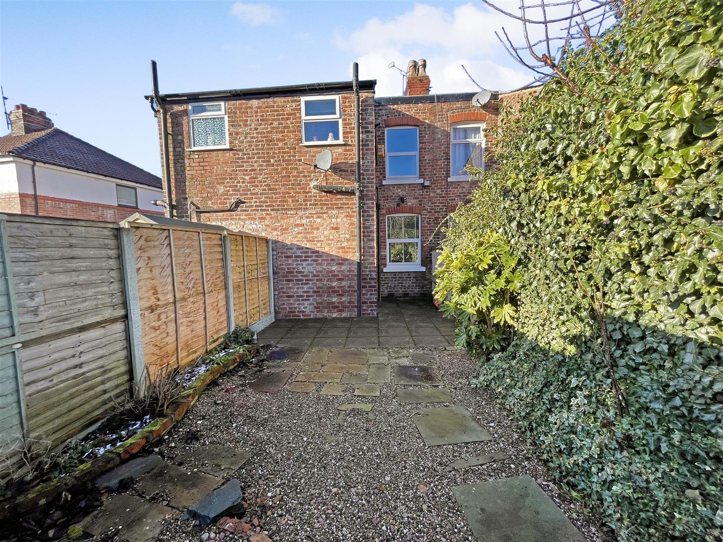 2 bed terraced house for sale in Waverley Road, Sale  - Property Image 4