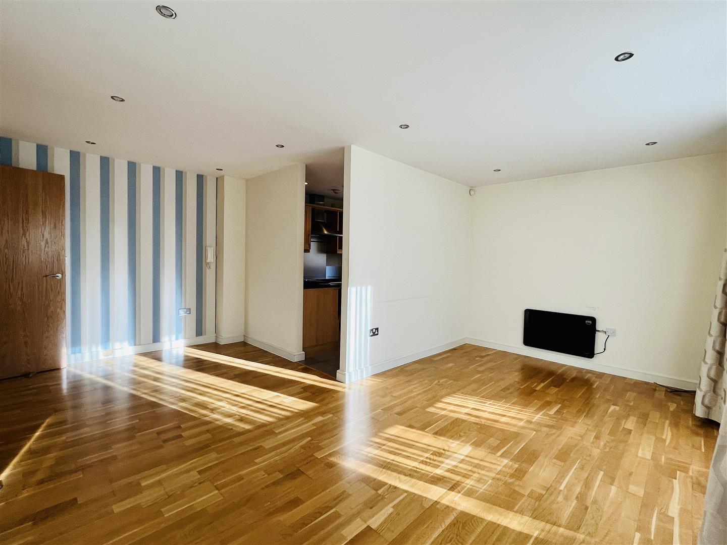 2 bed apartment for sale in Wolf Grange, Cheshire  - Property Image 6