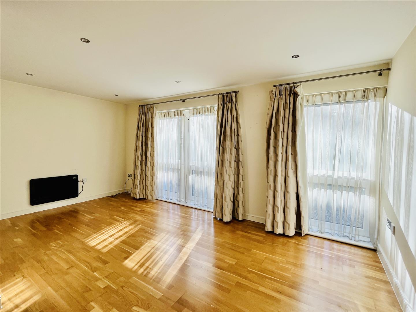 2 bed apartment for sale in Wolf Grange, Cheshire  - Property Image 7