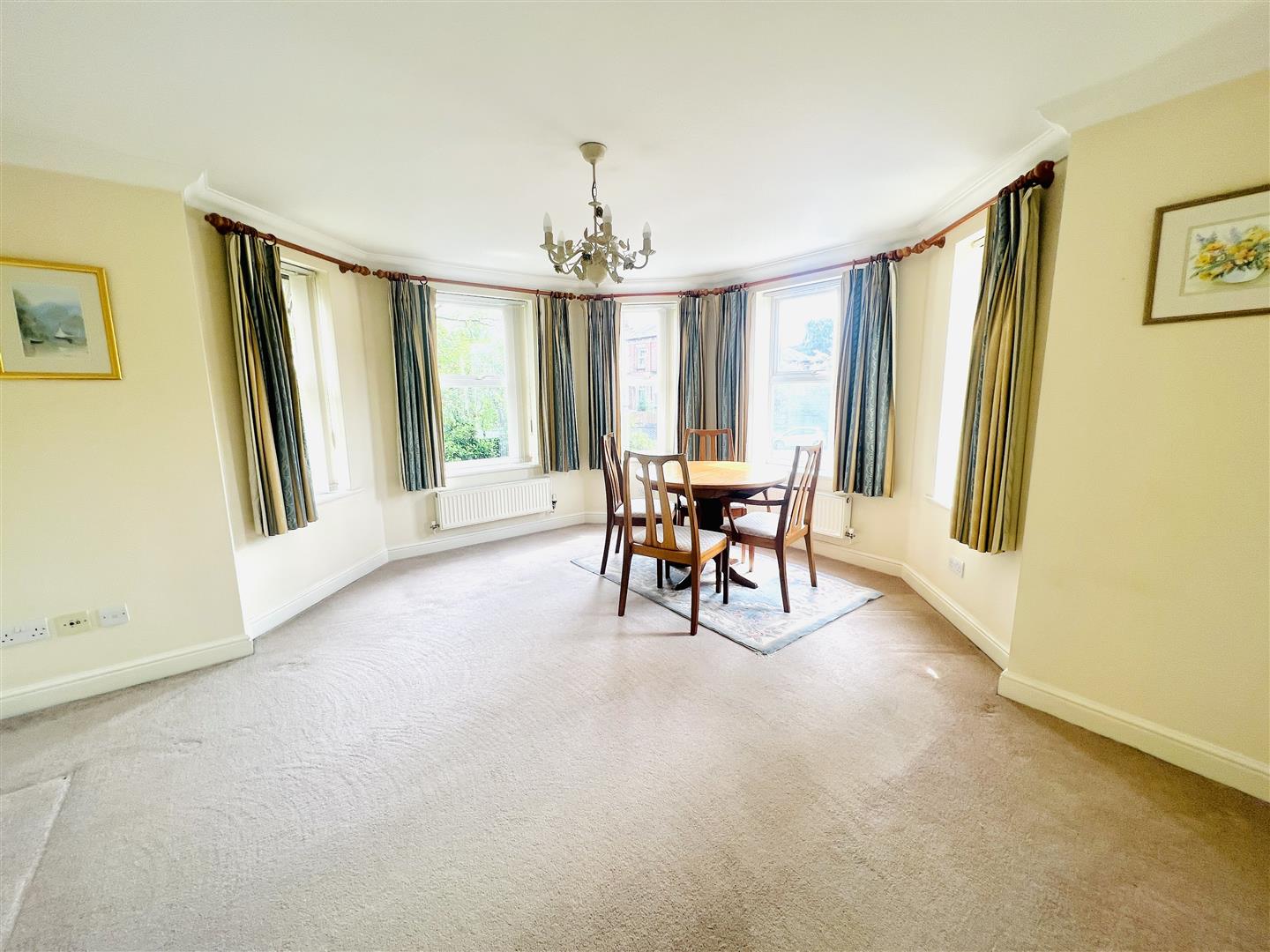 2 bed apartment for sale in Gaskell Road, Altrincham  - Property Image 2