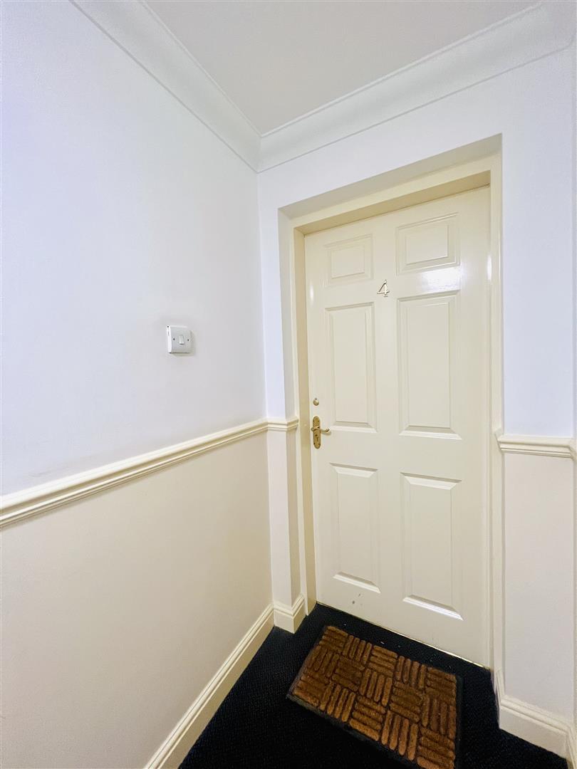 2 bed apartment for sale in Gaskell Road, Altrincham  - Property Image 8