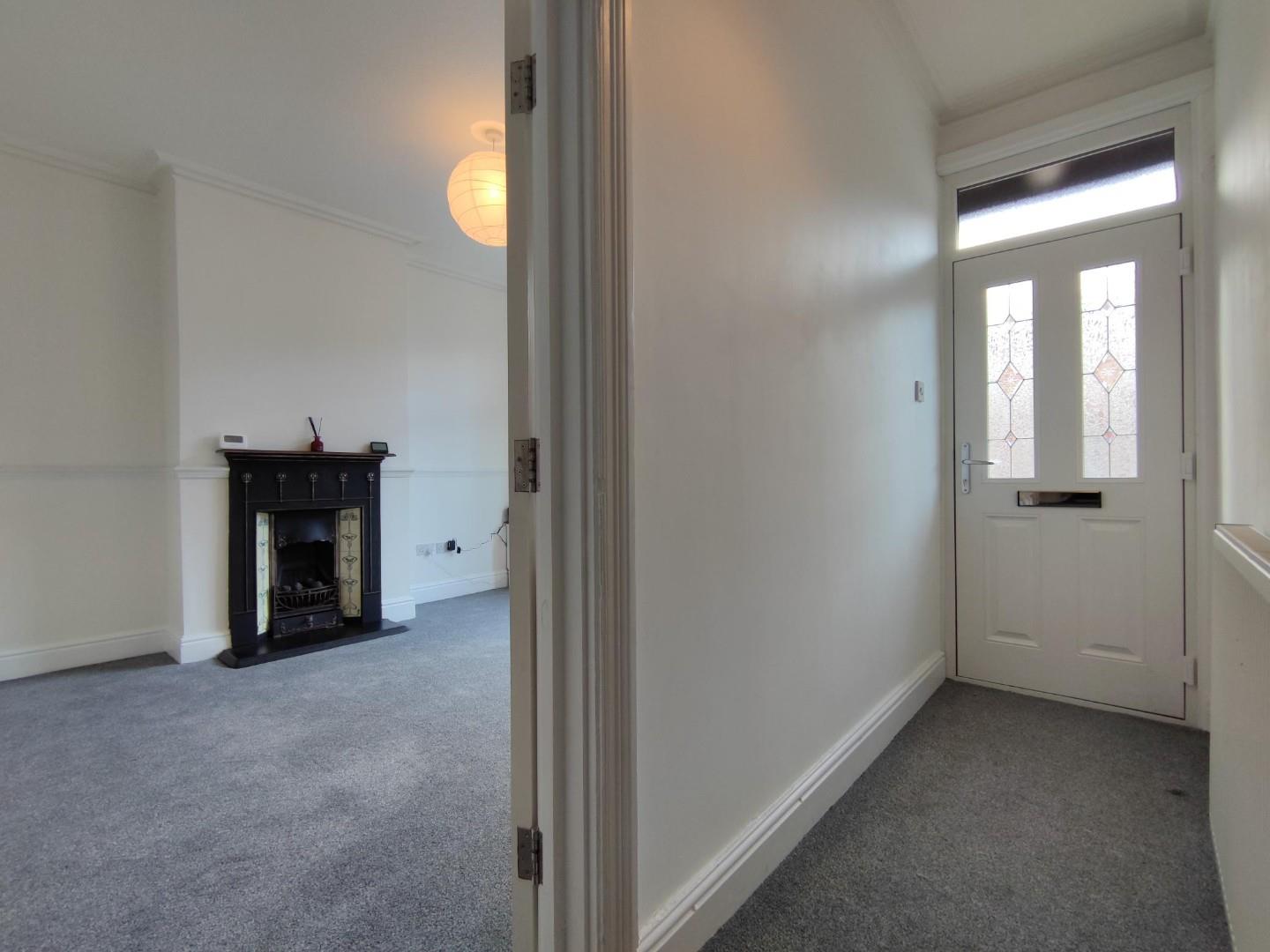 3 bed terraced house to rent in Hawthorn Road, Altrincham  - Property Image 4