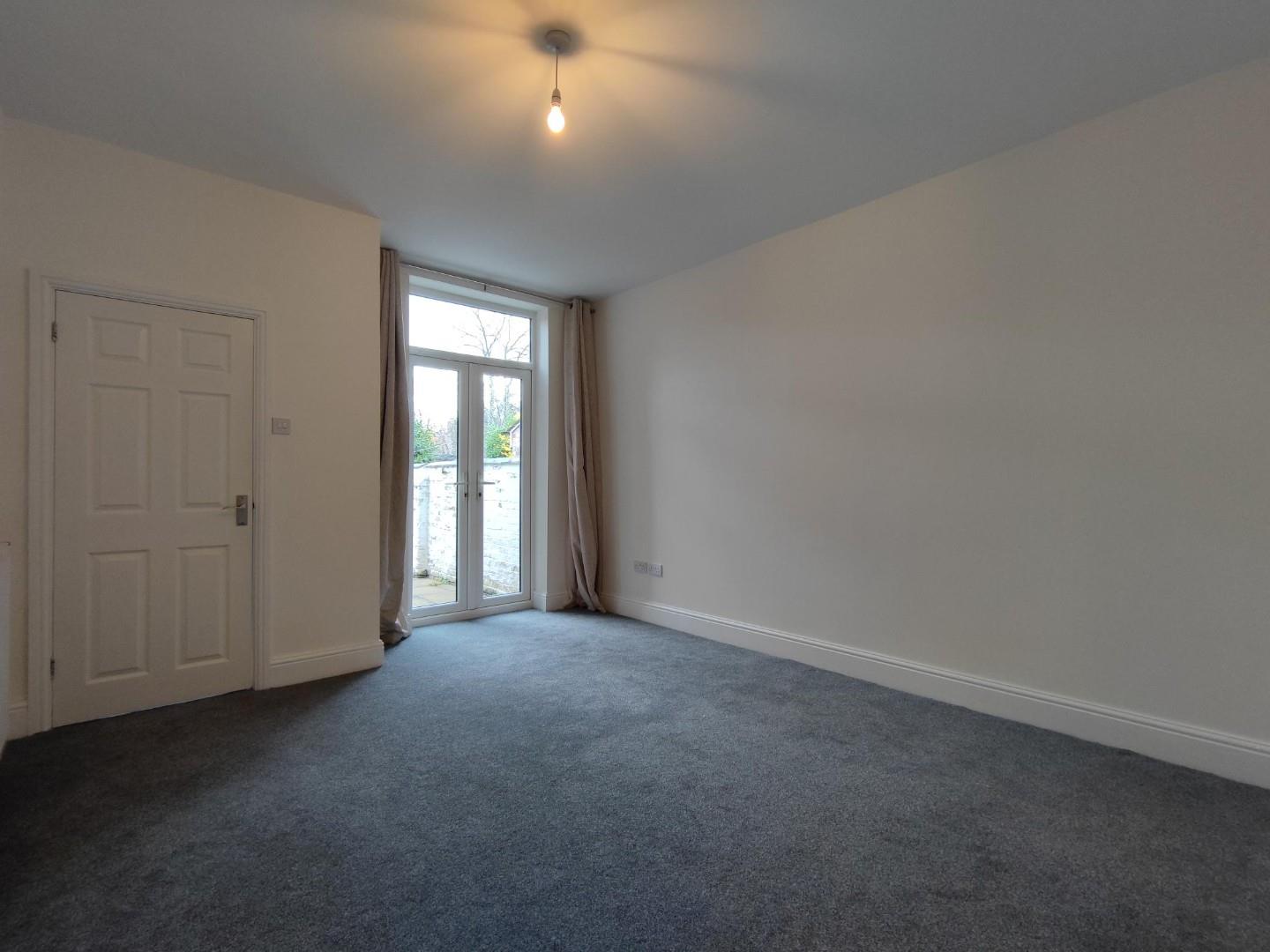 3 bed terraced house to rent in Hawthorn Road, Altrincham  - Property Image 8
