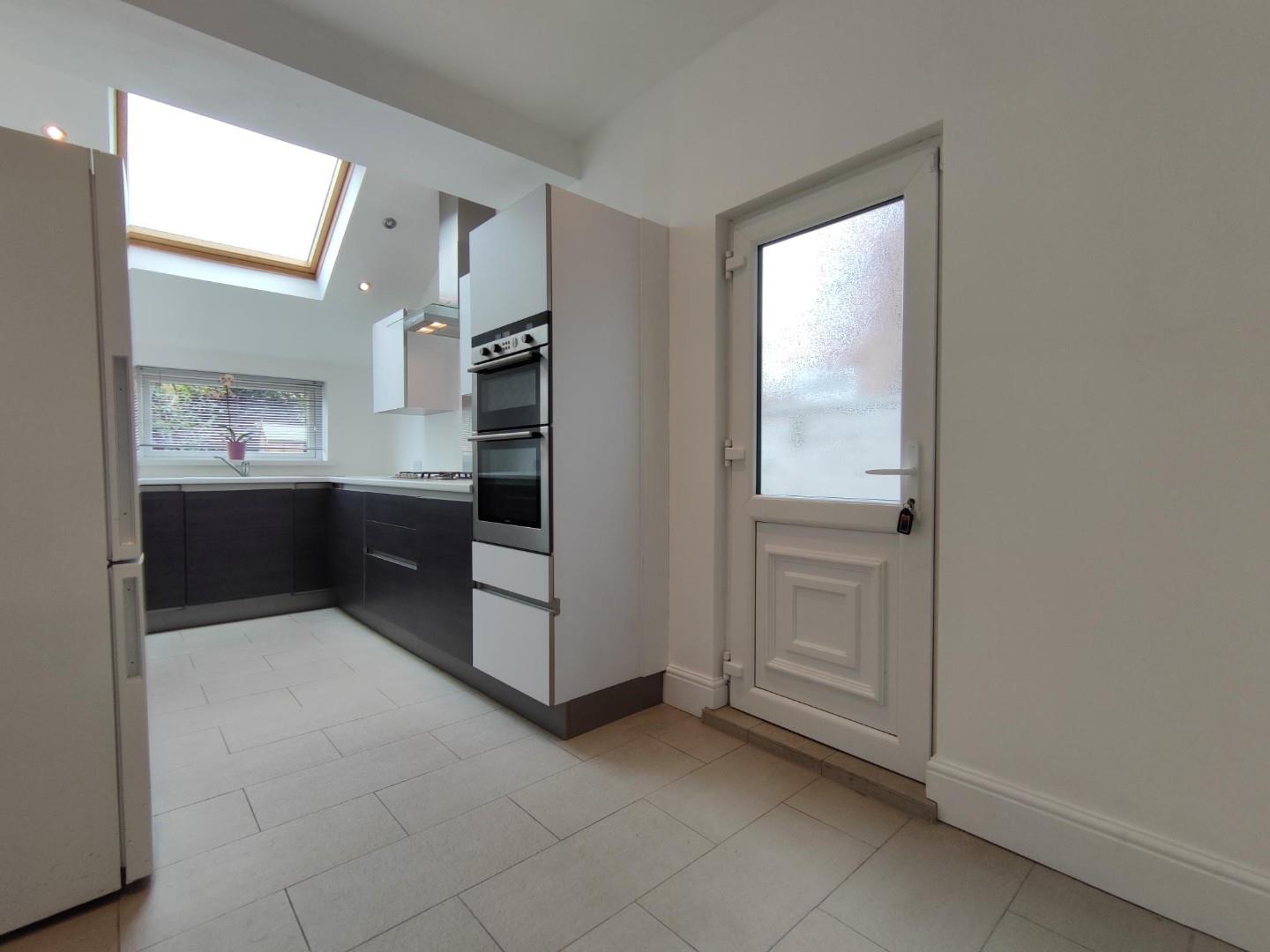 3 bed terraced house to rent in Hawthorn Road, Altrincham  - Property Image 11