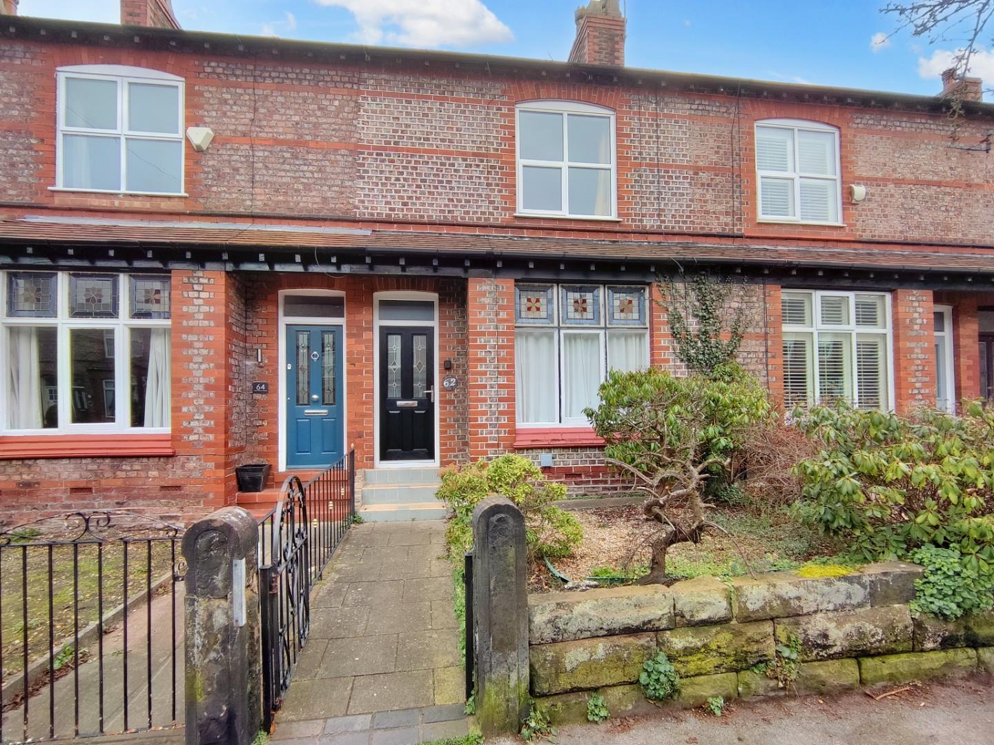 3 bed terraced house to rent in Hawthorn Road, Altrincham - Property Image 1