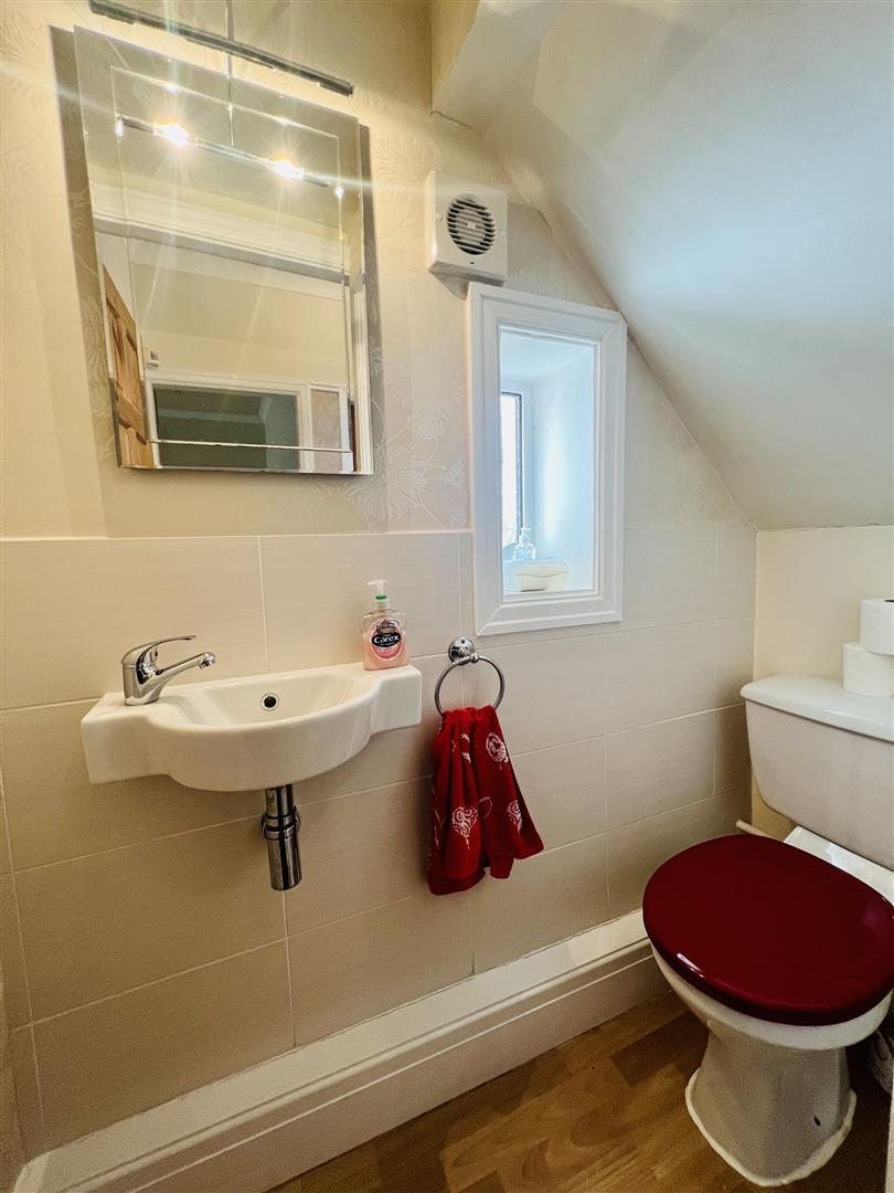 3 bed semi-detached house for sale in Lawson Drive, Altrincham  - Property Image 8