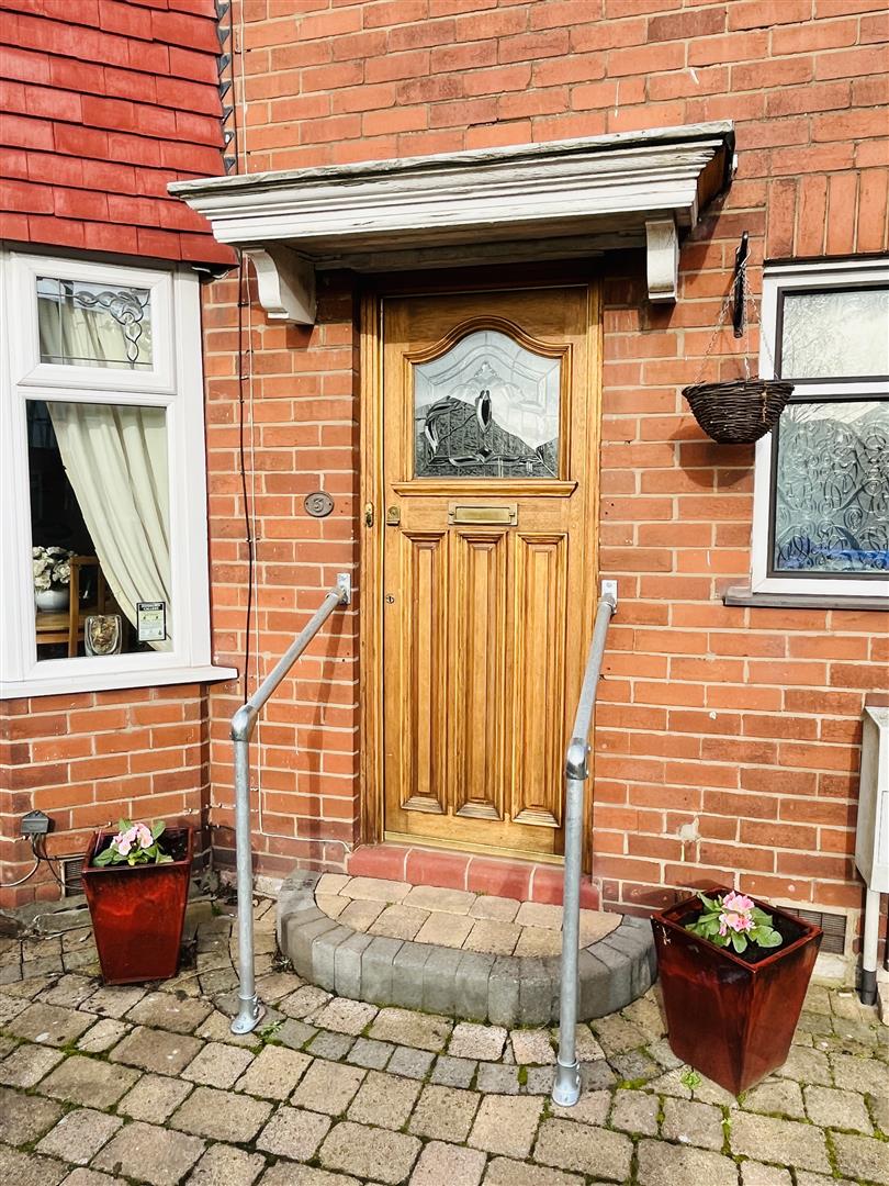 3 bed semi-detached house for sale in Lawson Drive, Altrincham  - Property Image 5