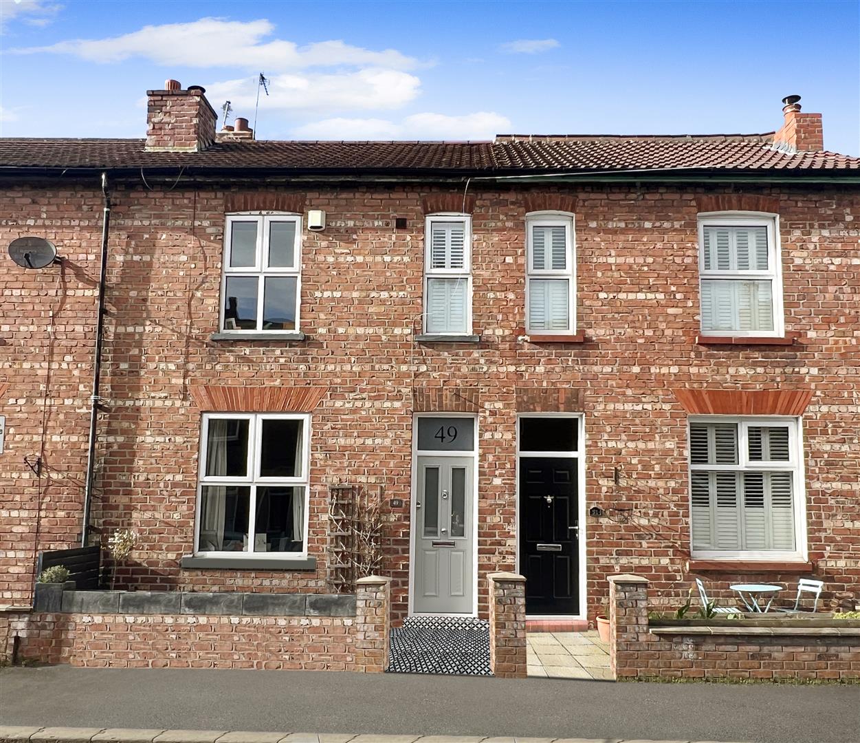 3 bed terraced house for sale in Brunswick Road, Altrincham - Property Image 1