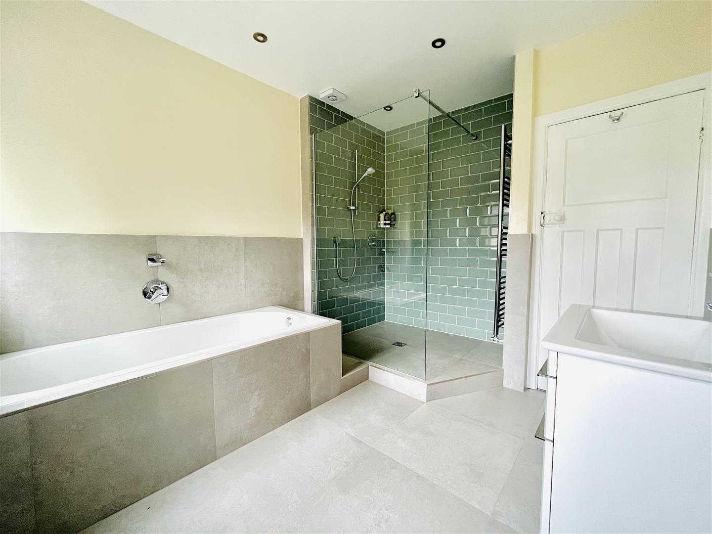 5 bed semi-detached house for sale in Rivington Road, Altrincham  - Property Image 27