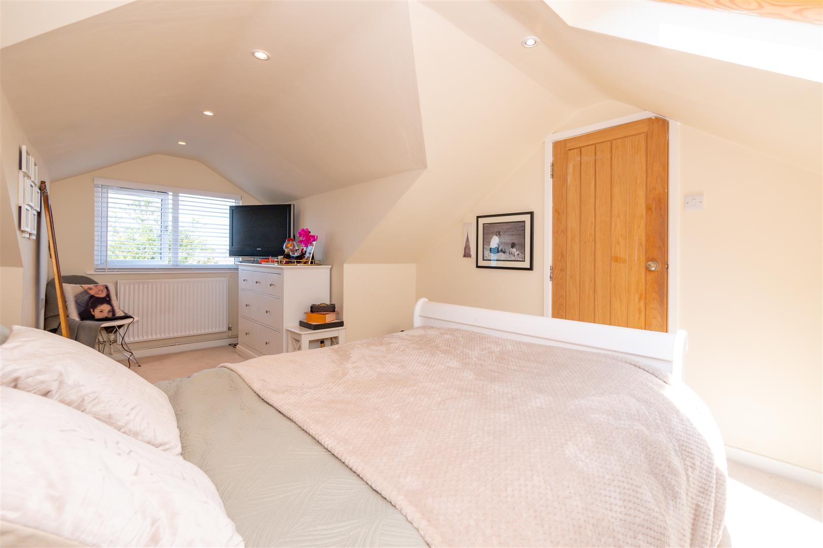 4 bed semi-detached house for sale in Heyes Lane, Altrincham  - Property Image 29