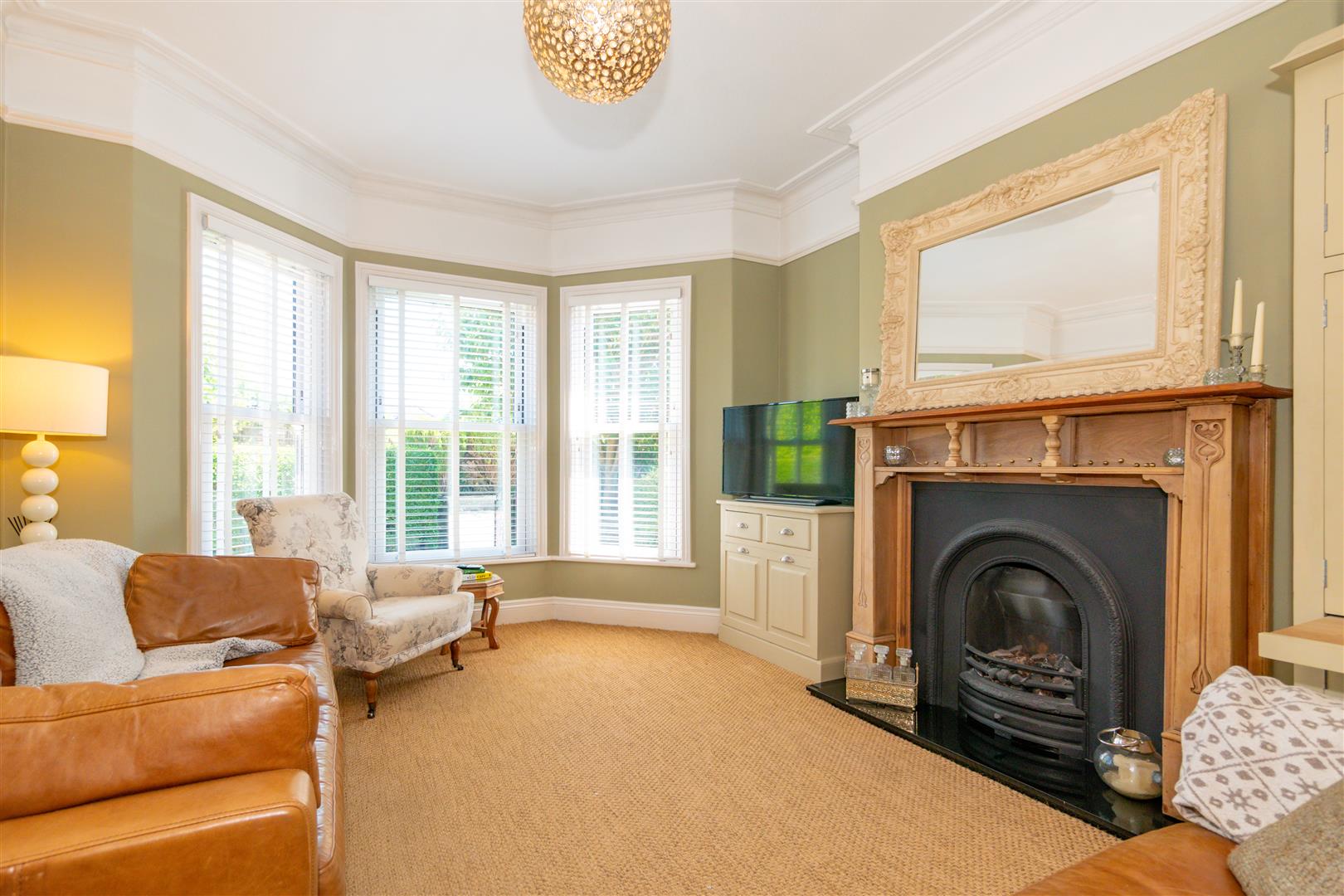 4 bed semi-detached house for sale in Heyes Lane, Altrincham  - Property Image 3