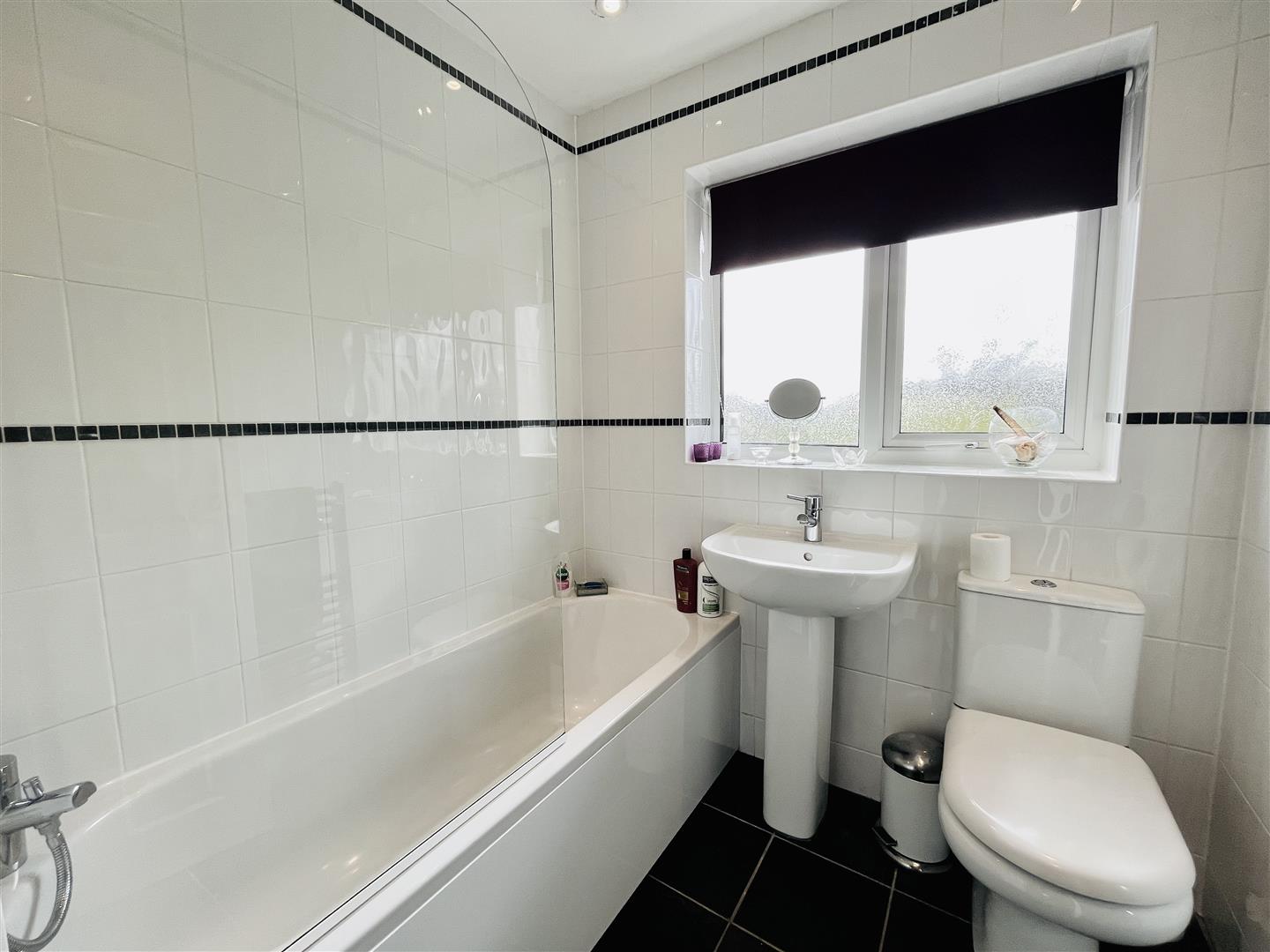5 bed semi-detached house for sale in Plover Drive, Altrincham  - Property Image 25