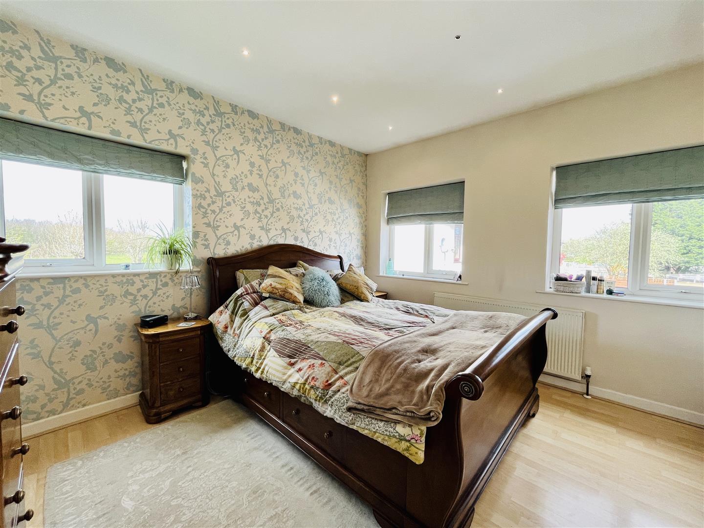 5 bed semi-detached house for sale in Plover Drive, Altrincham  - Property Image 17