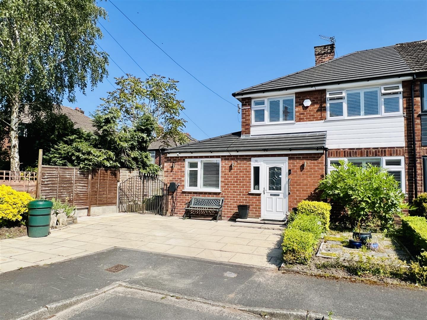 4 bed semi-detached house for sale in Lindsgate Drive, Altrincham  - Property Image 1