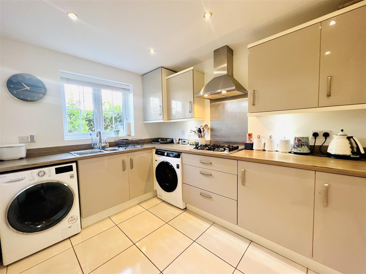 4 bed semi-detached house for sale in Woodfield Road, Altrincham  - Property Image 3