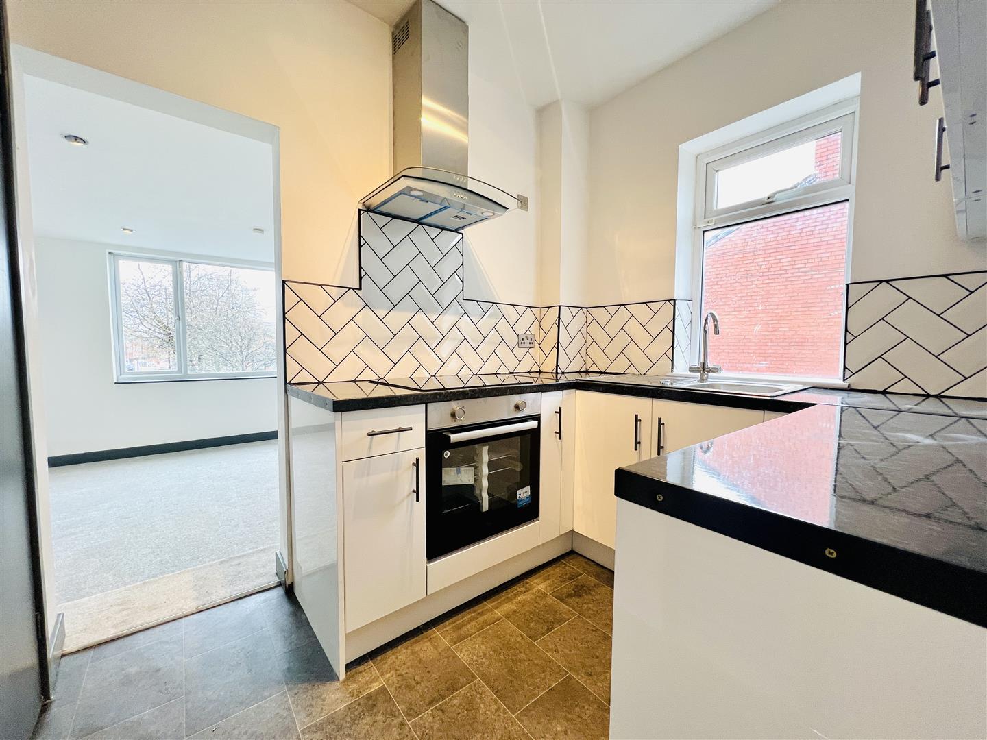 1 bed apartment for sale in Gorton Road, Stockport  - Property Image 13