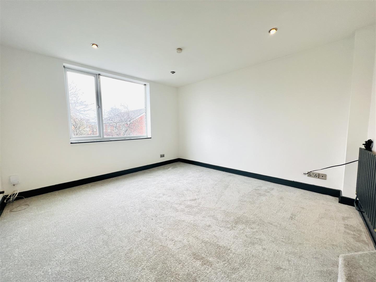1 bed apartment for sale in Gorton Road, Stockport  - Property Image 9