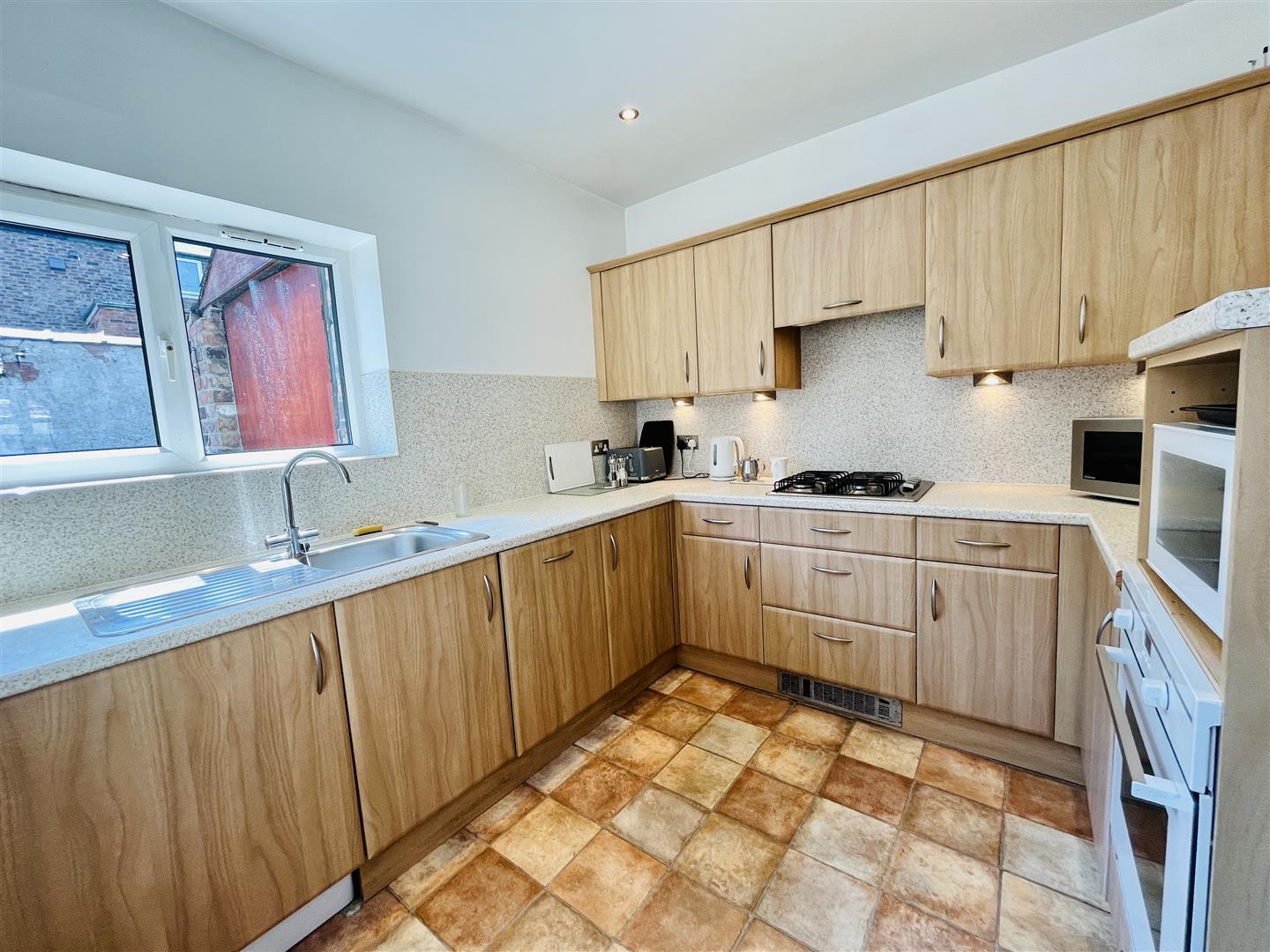 2 bed terraced house for sale in Lilac Road, Altrincham  - Property Image 9