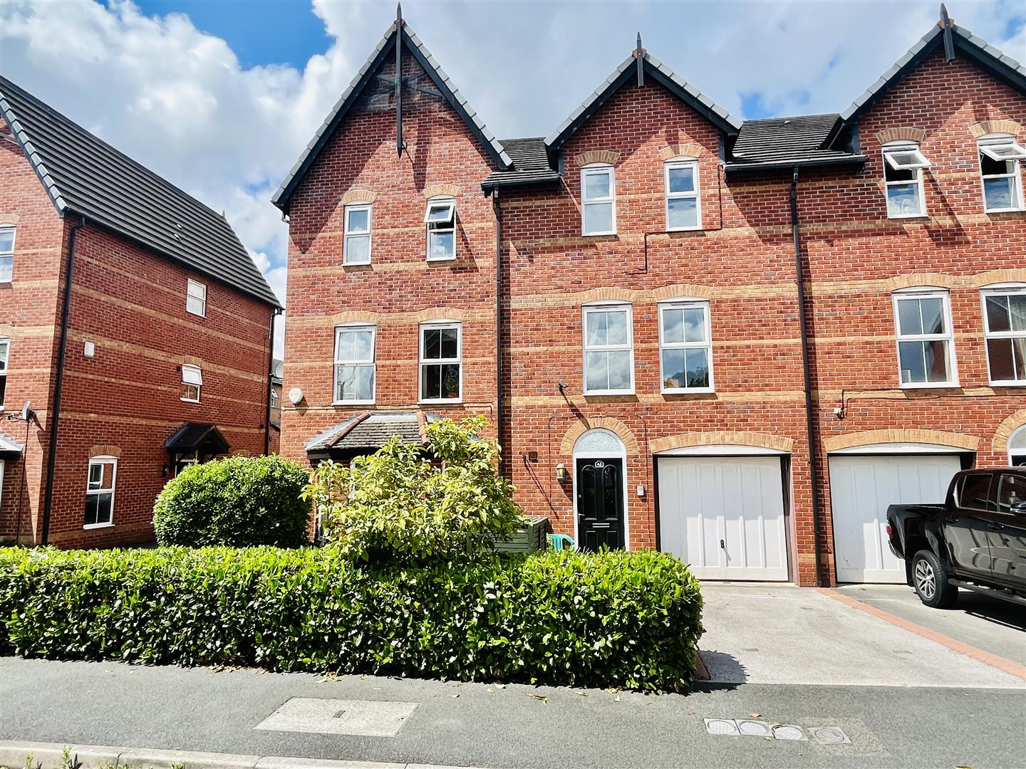4 bed town house for sale in Welman Way, Altrincham - Property Image 1