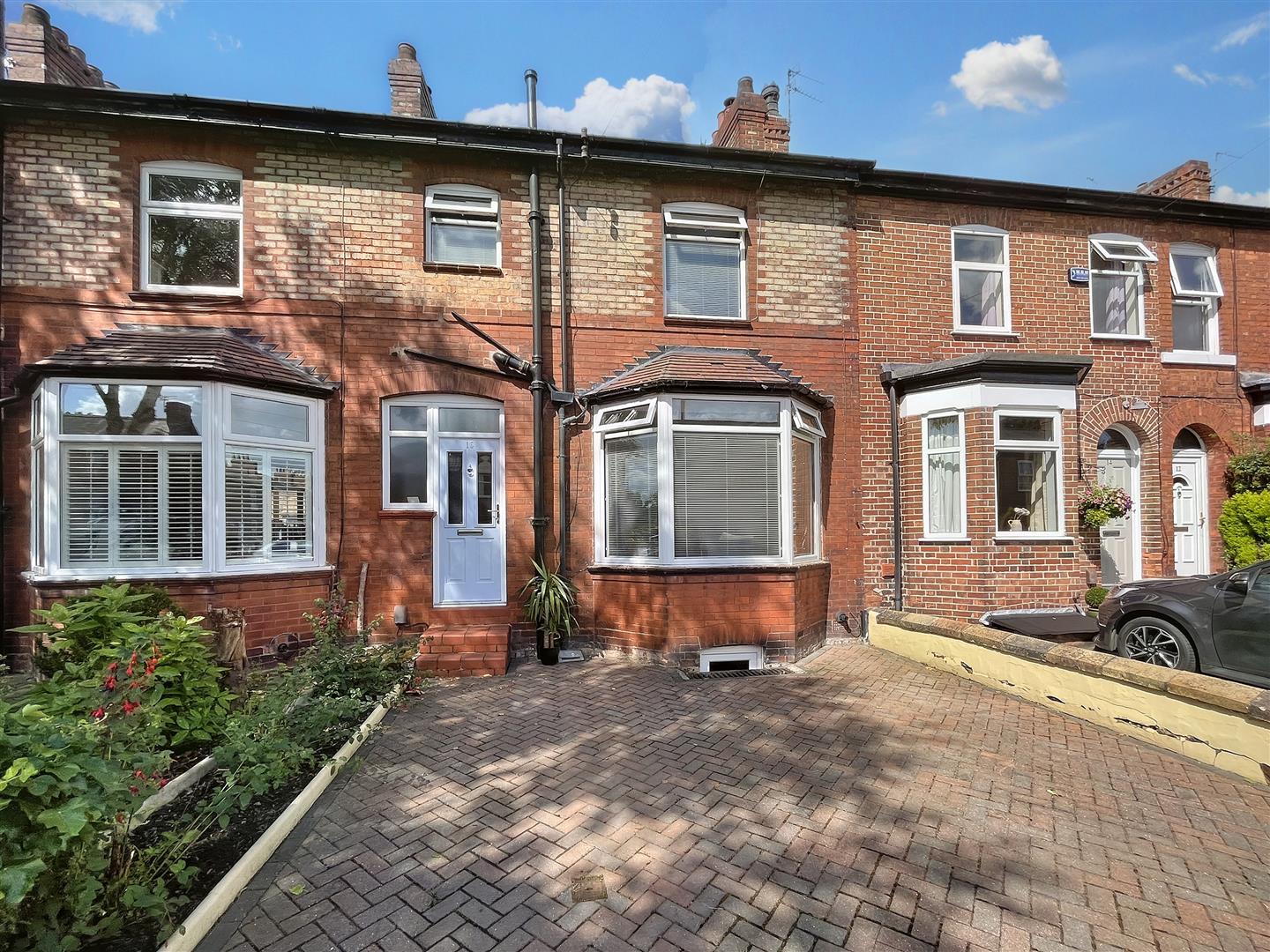 3 bed terraced house for sale in Victoria Road, Sale - Property Image 1