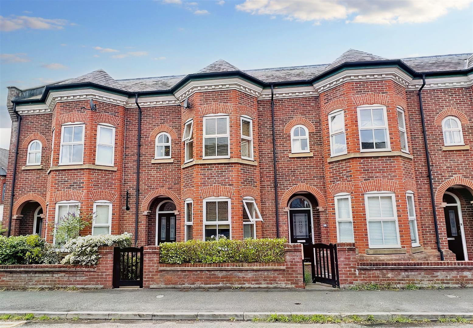 3 bed terraced house for sale in Bold Street, Altrincham - Property Image 1