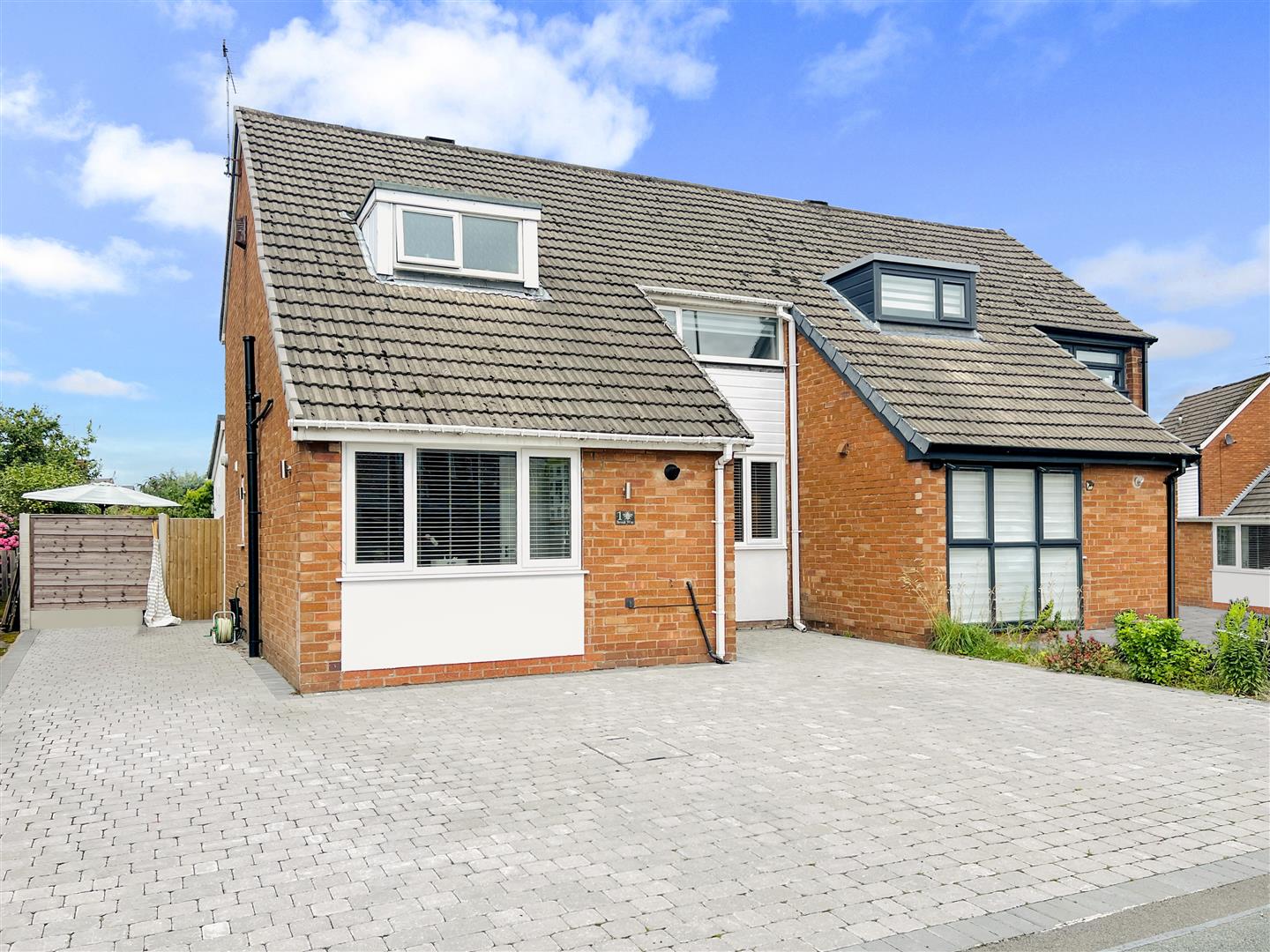 3 bed semi-detached house for sale in Brook Way, Altrincham - Property Image 1